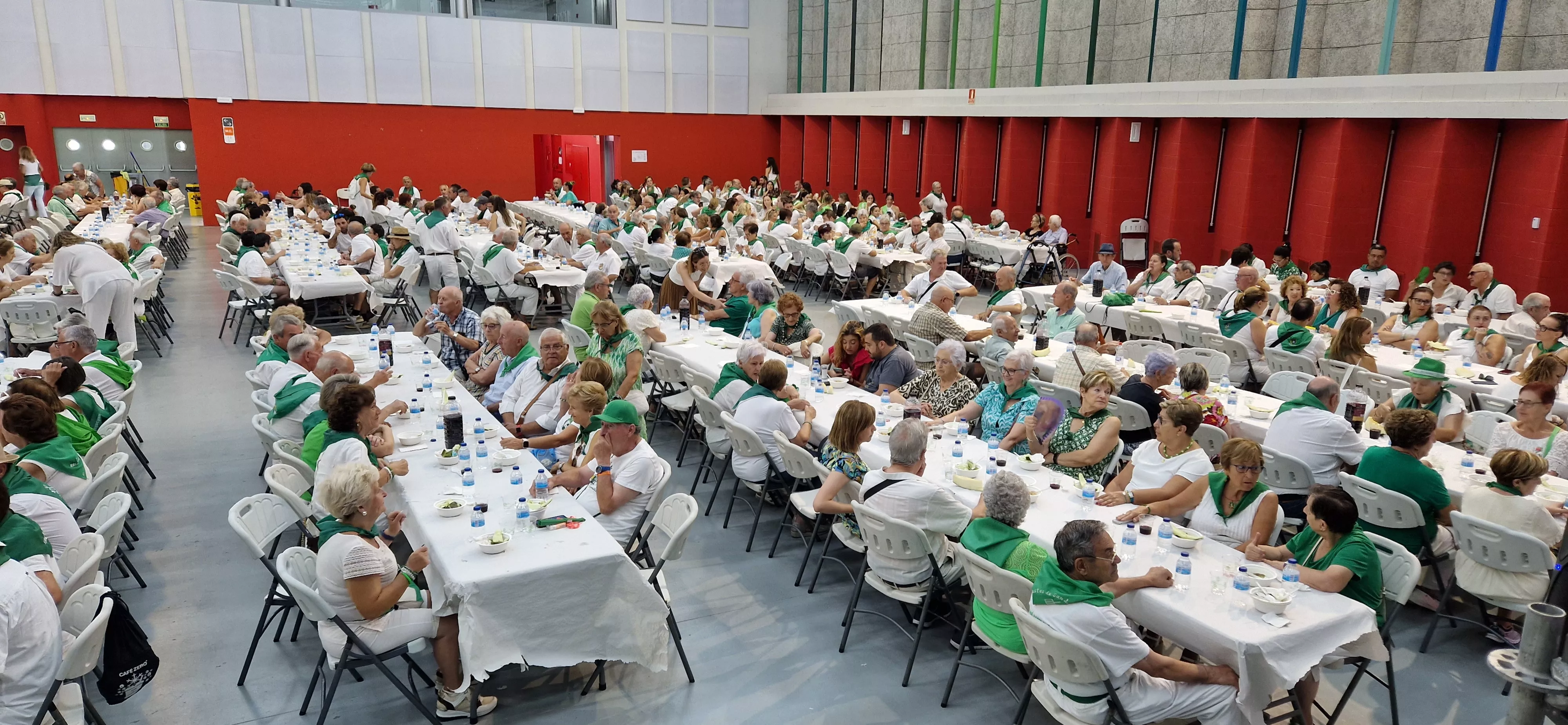 Fiesta homenaje a las personas mayores. Foto Myriam Martínez 