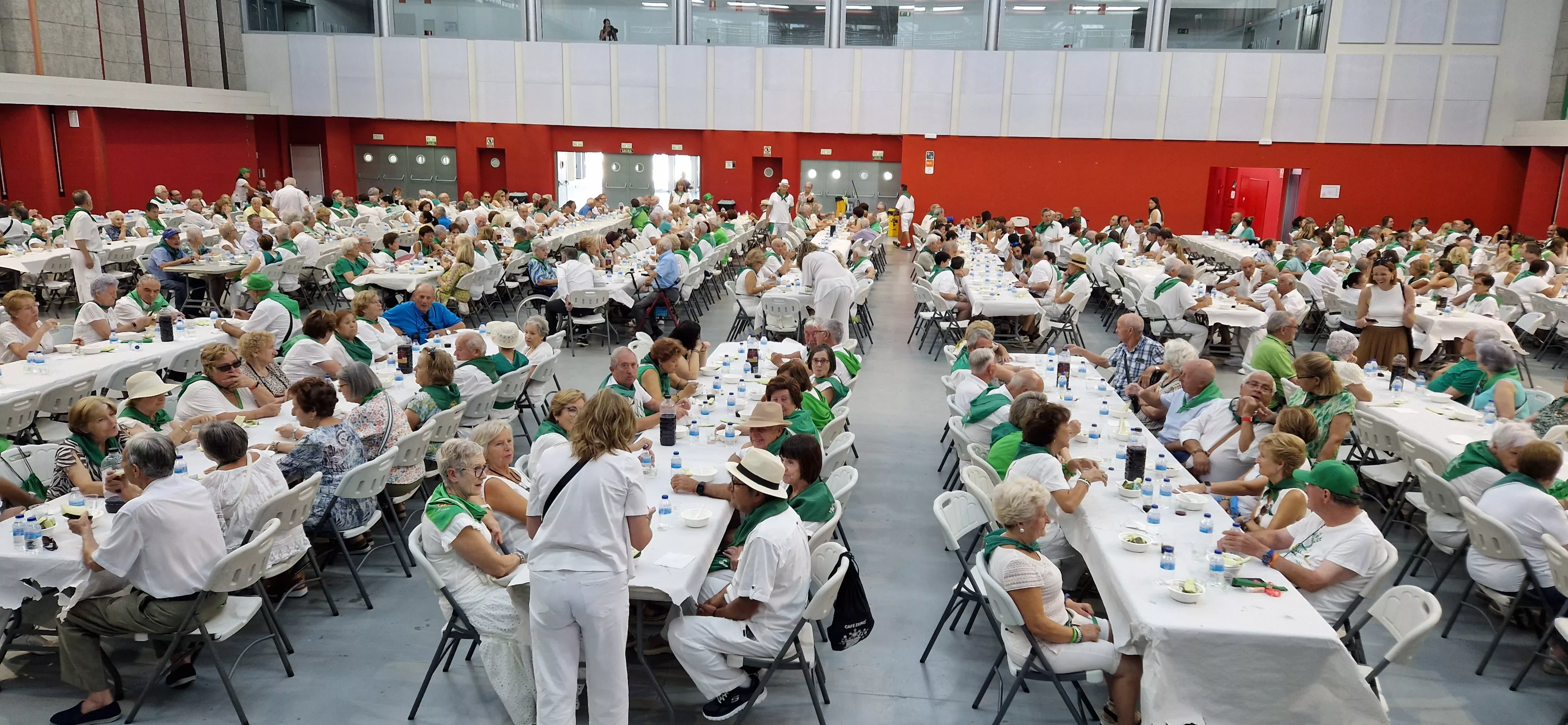 Fiesta homenaje a las personas mayores. Foto Myriam Martínez 