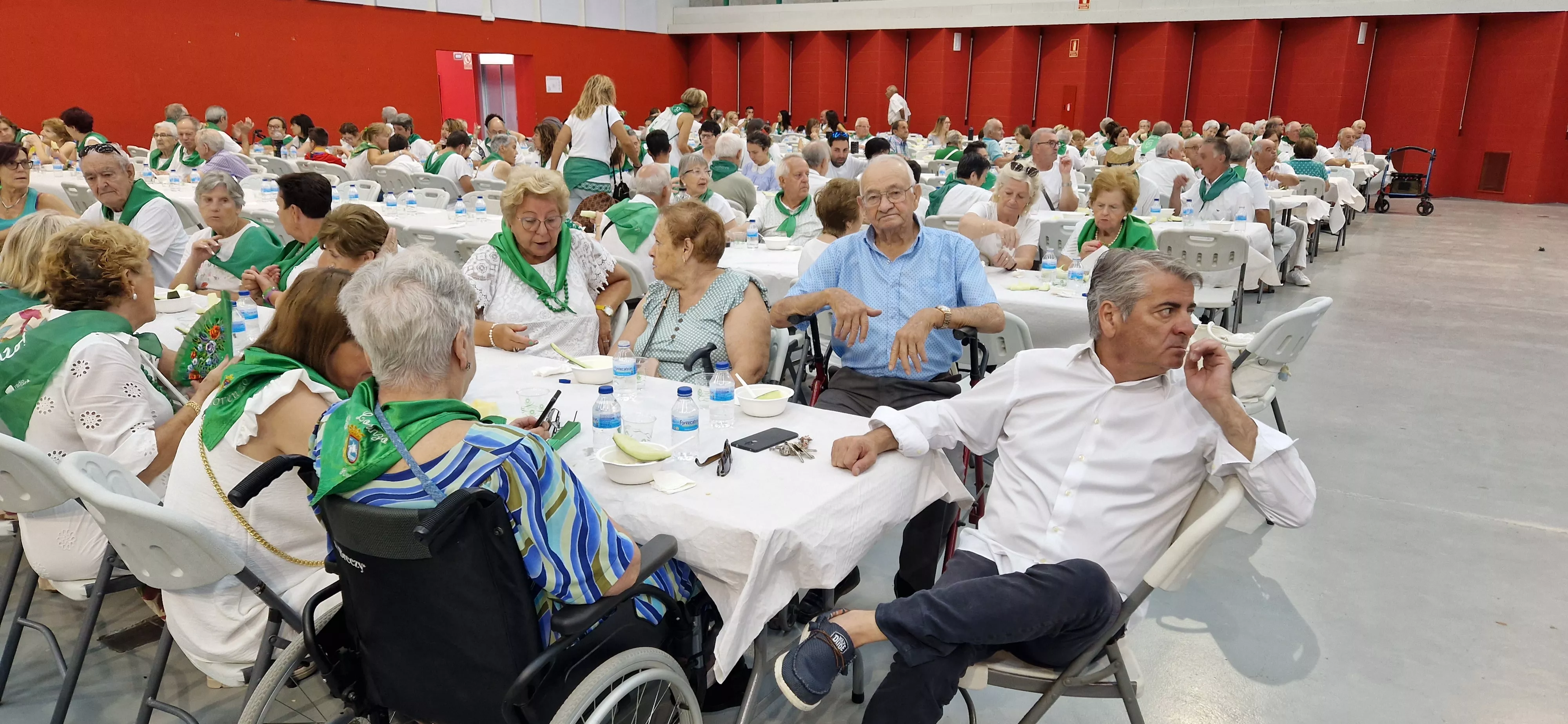 Fiesta homenaje a las personas mayores. Foto Myriam Martínez 