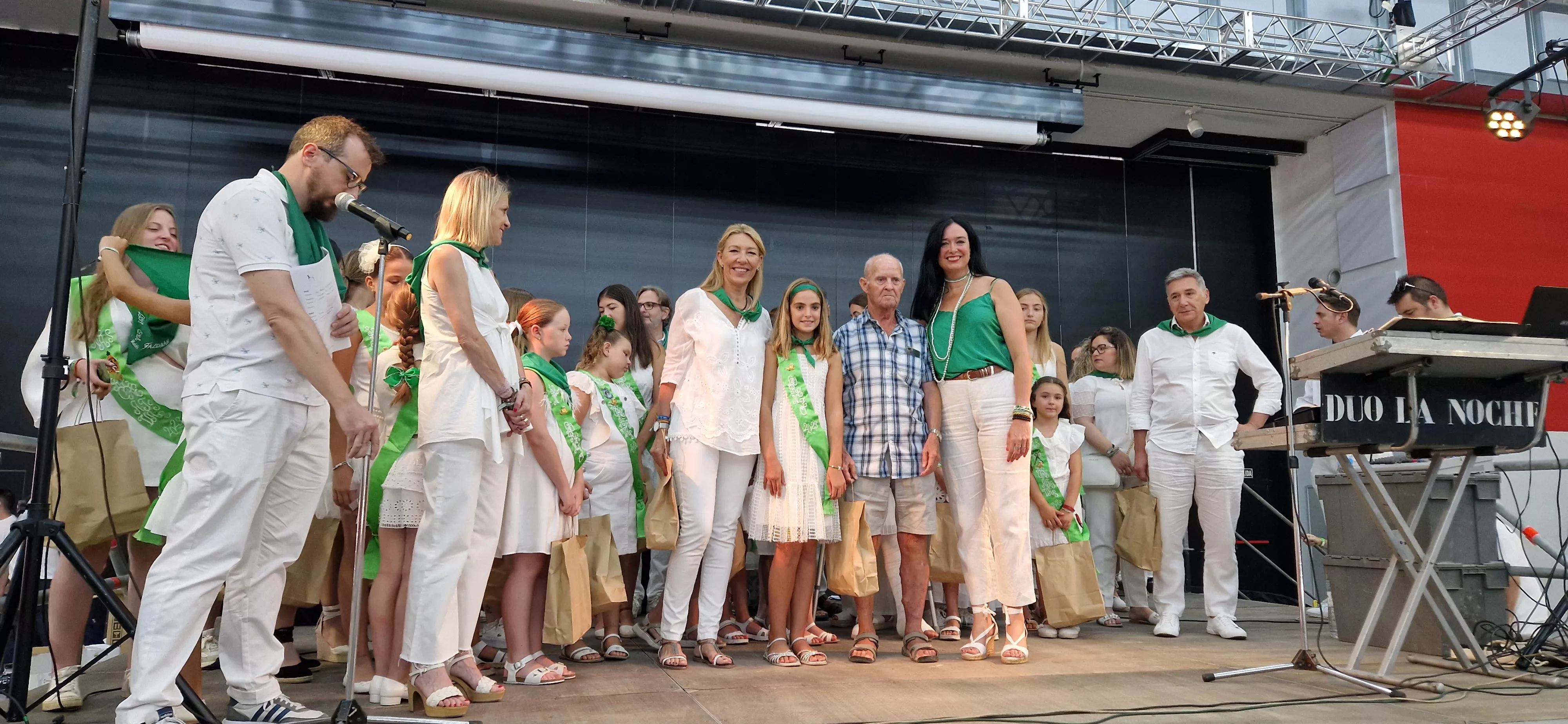 Fiesta homenaje a las personas mayores. Foto Myriam Martínez 