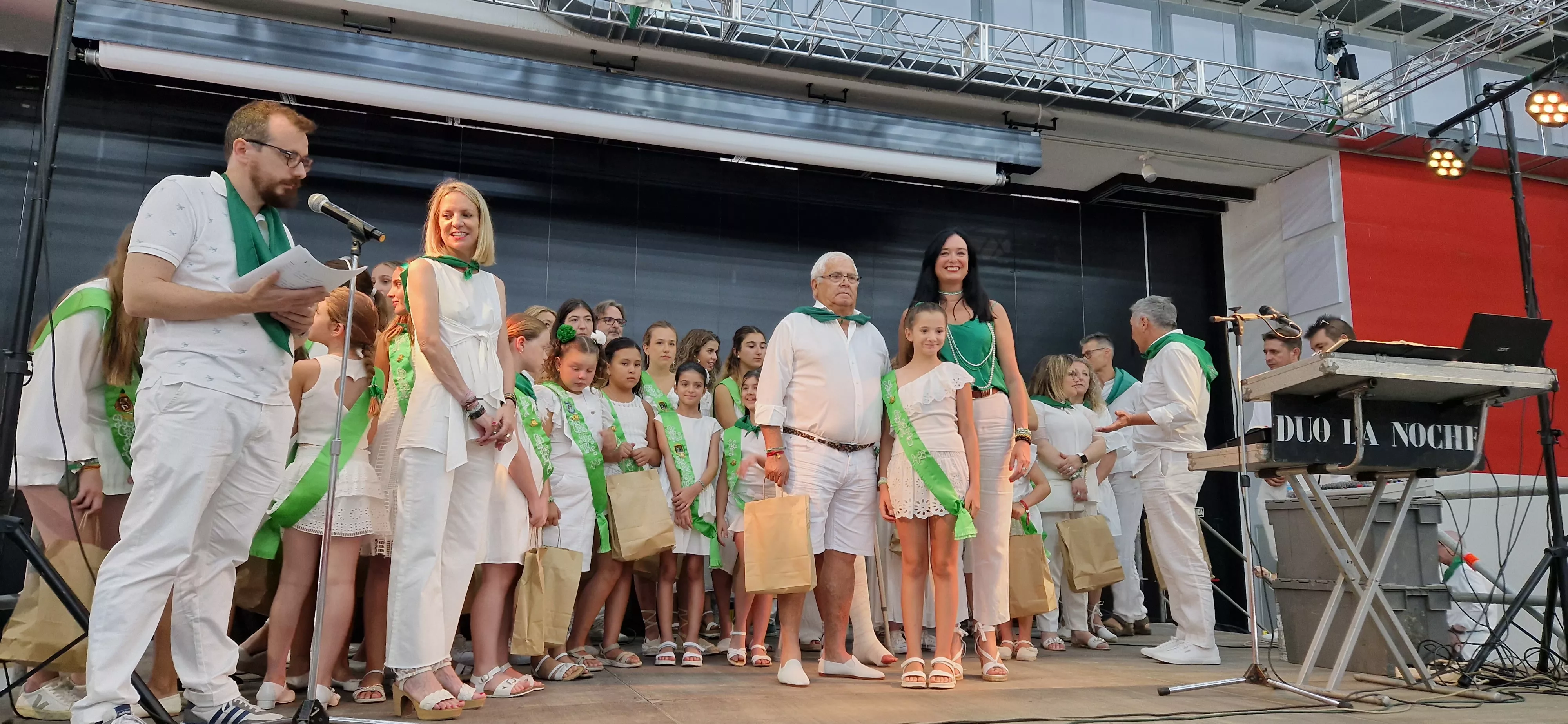 Fiesta homenaje a las personas mayores. Foto Myriam Martínez 