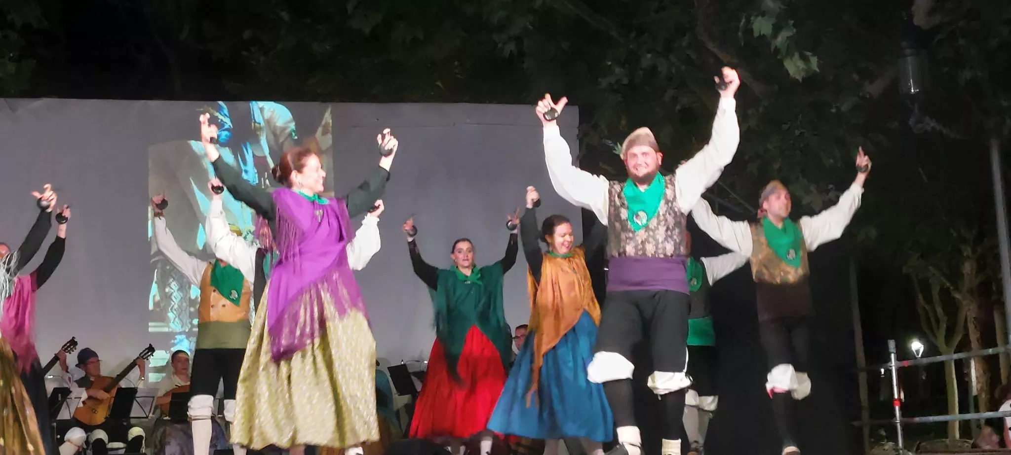 Actuación de Estirpe de Aragonia