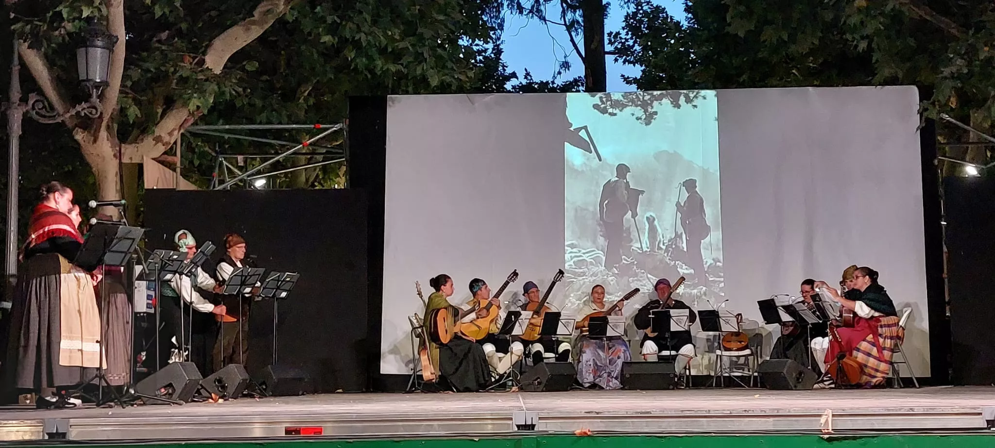 Actuación de Estirpe de Aragonia