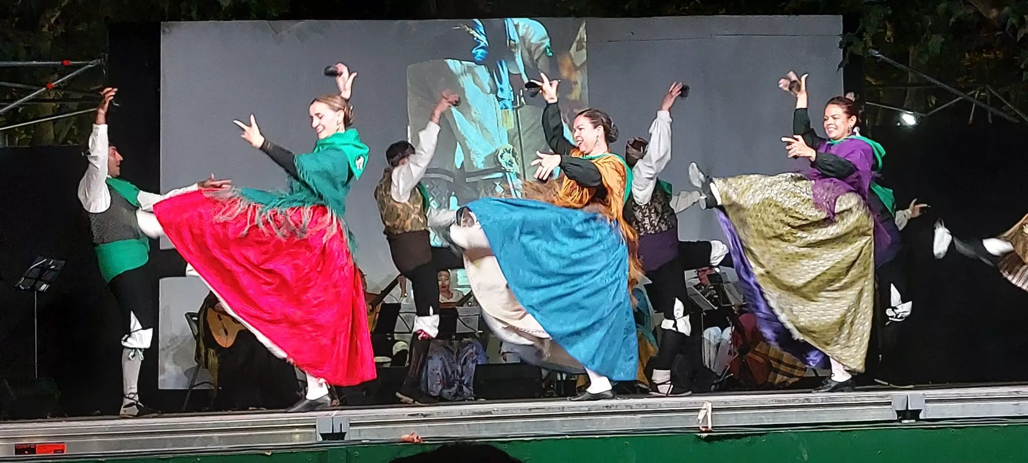 Actuación de Estirpe de Aragonia