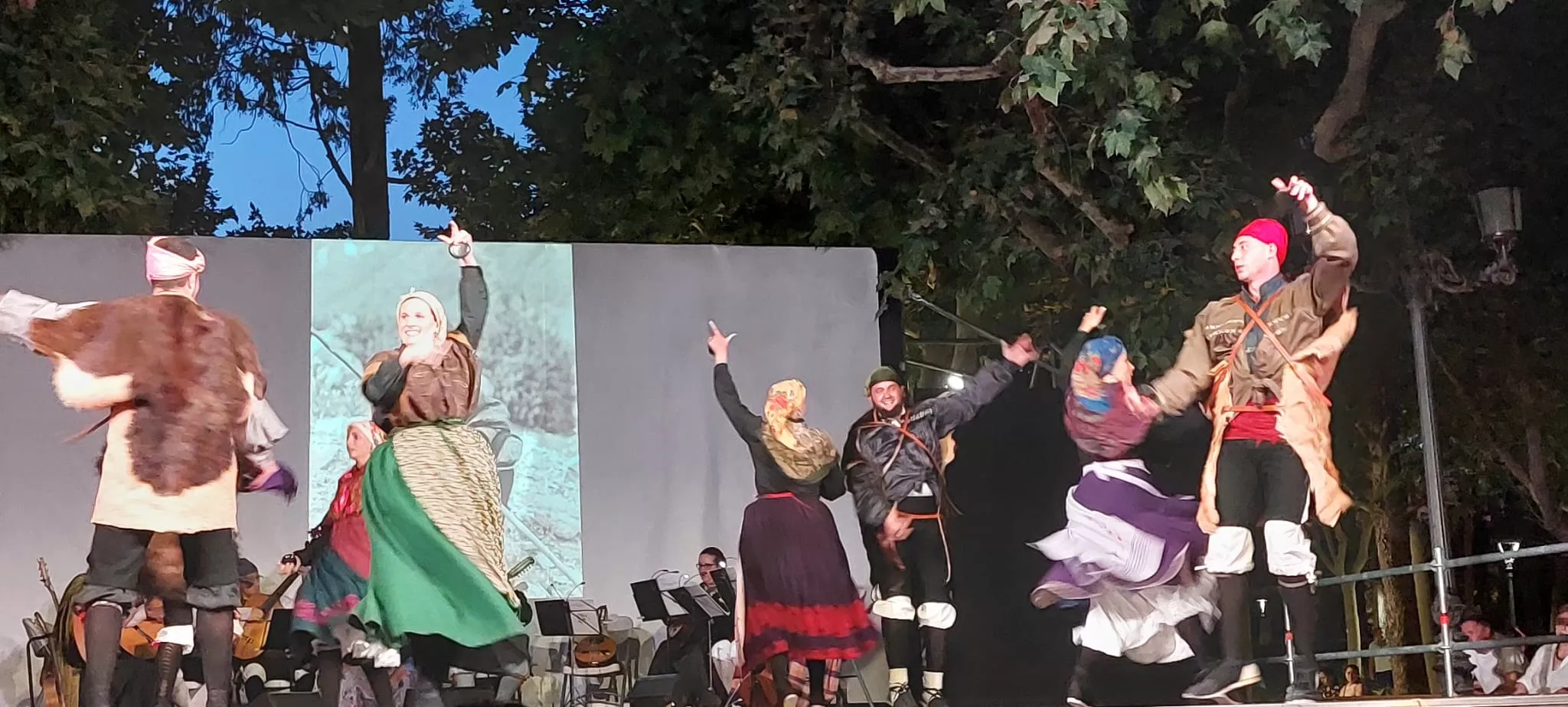 Actuación de Estirpe de Aragonia