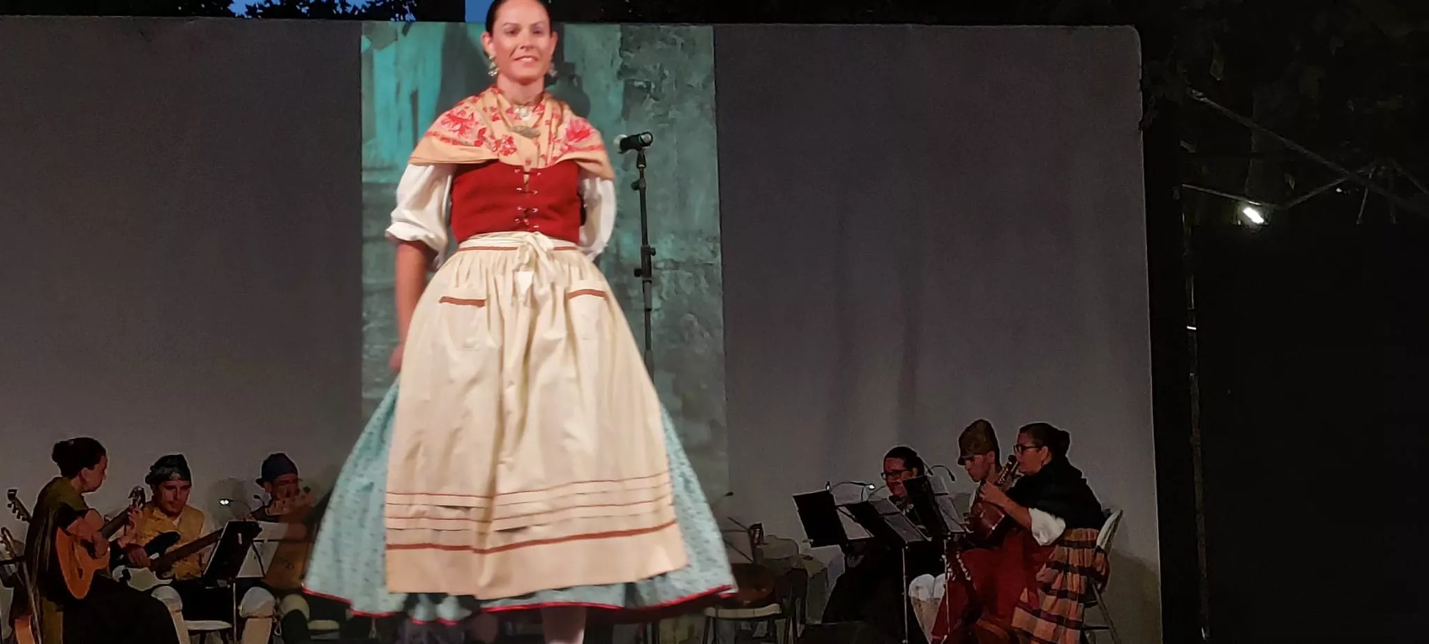 Actuación de Estirpe de Aragonia