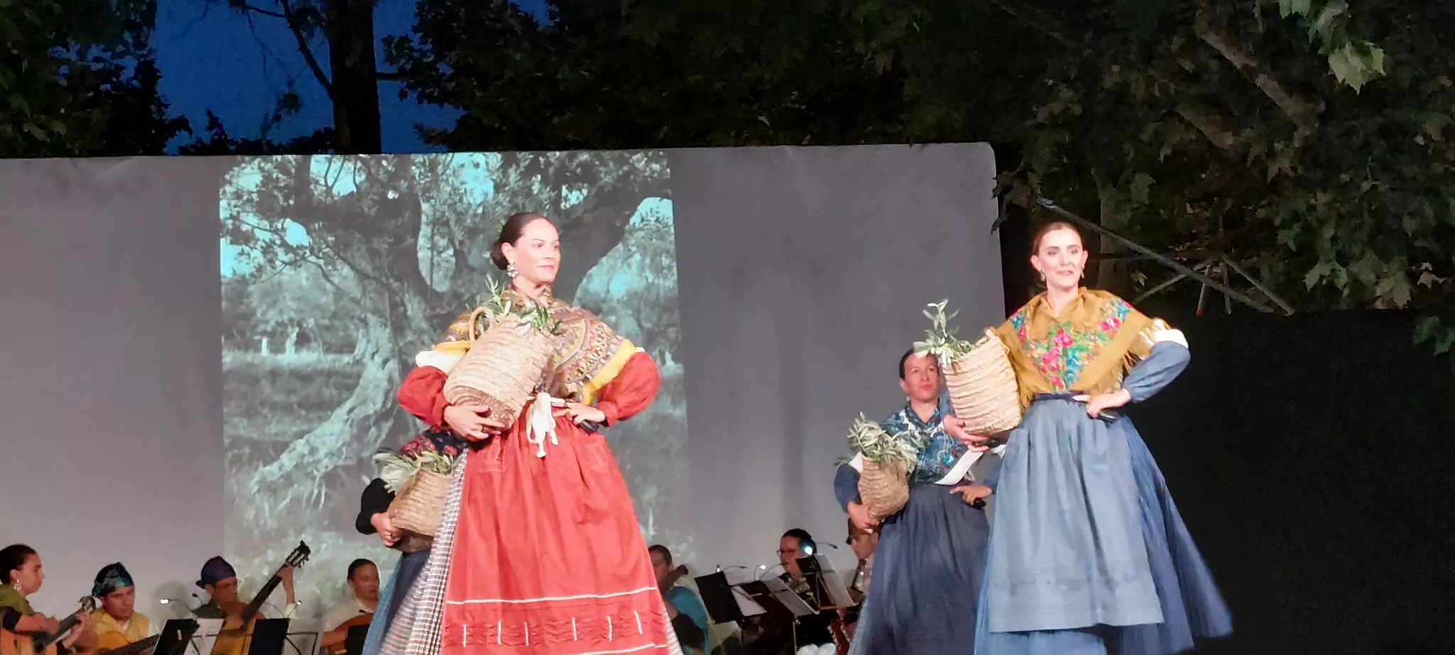 Actuación de Estirpe de Aragonia