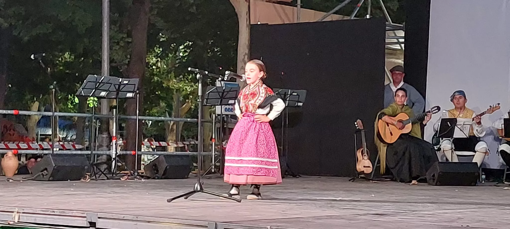 Actuación de Estirpe de Aragonia