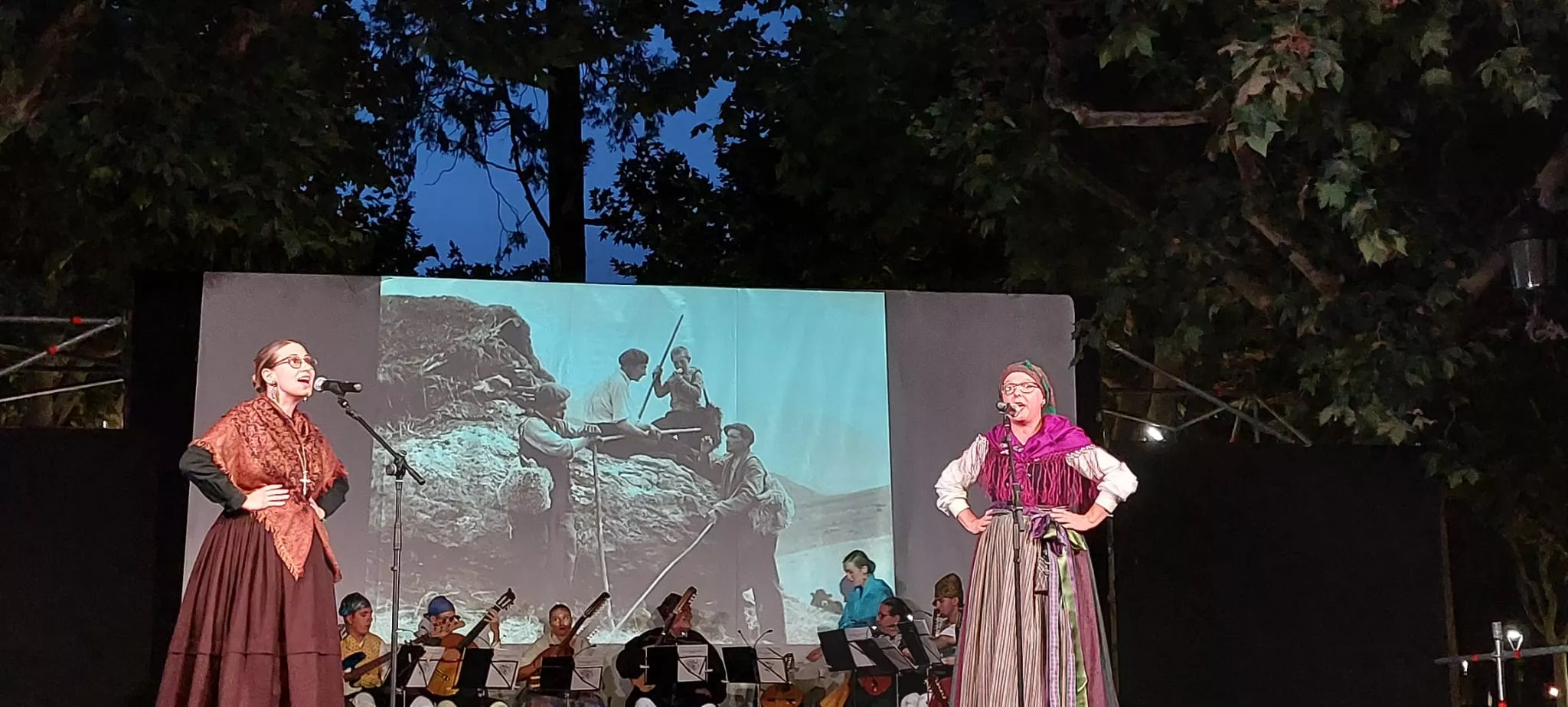 Actuación de Estirpe de Aragonia