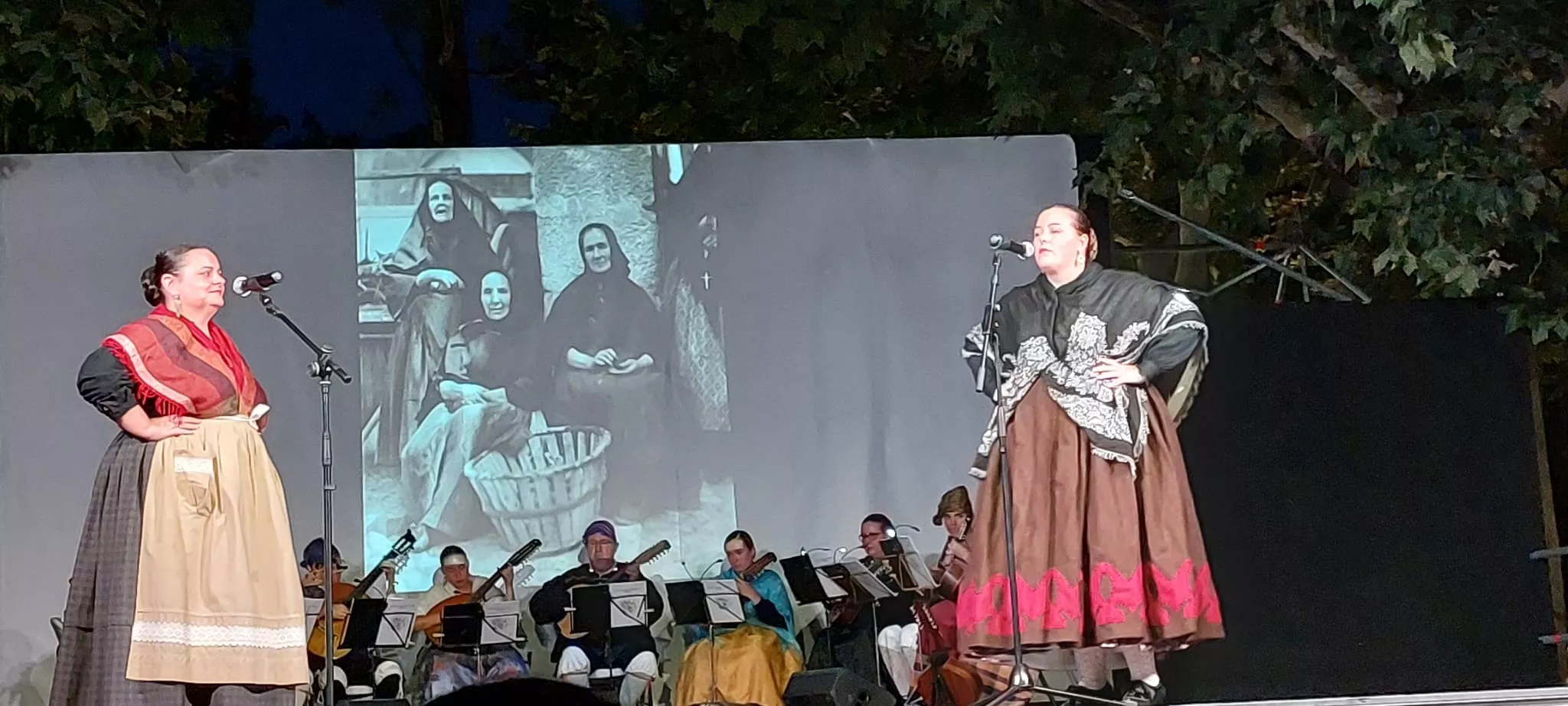 Actuación de Estirpe de Aragonia