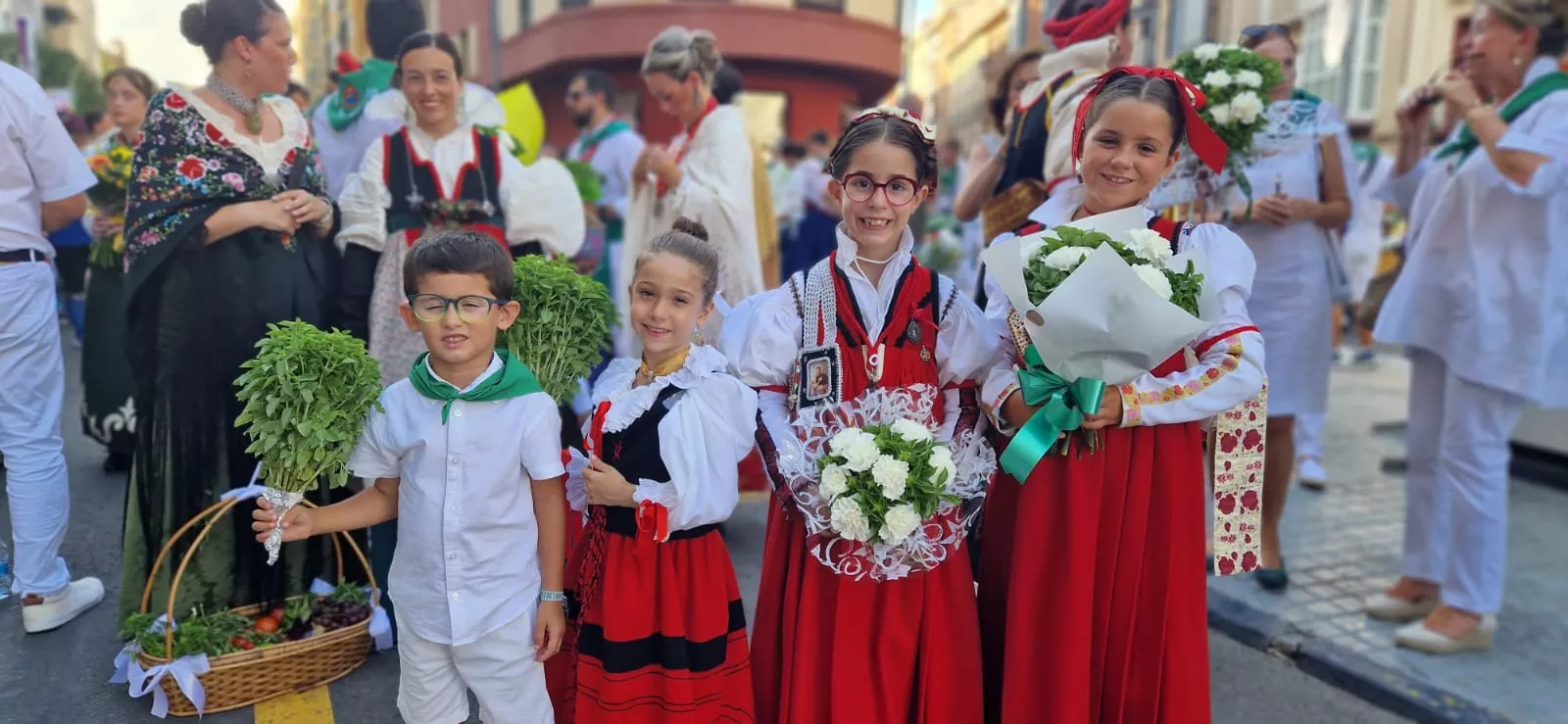 Ofrenda de Flores y Frutos a San Lorenzo. Foto Myriam Martínez