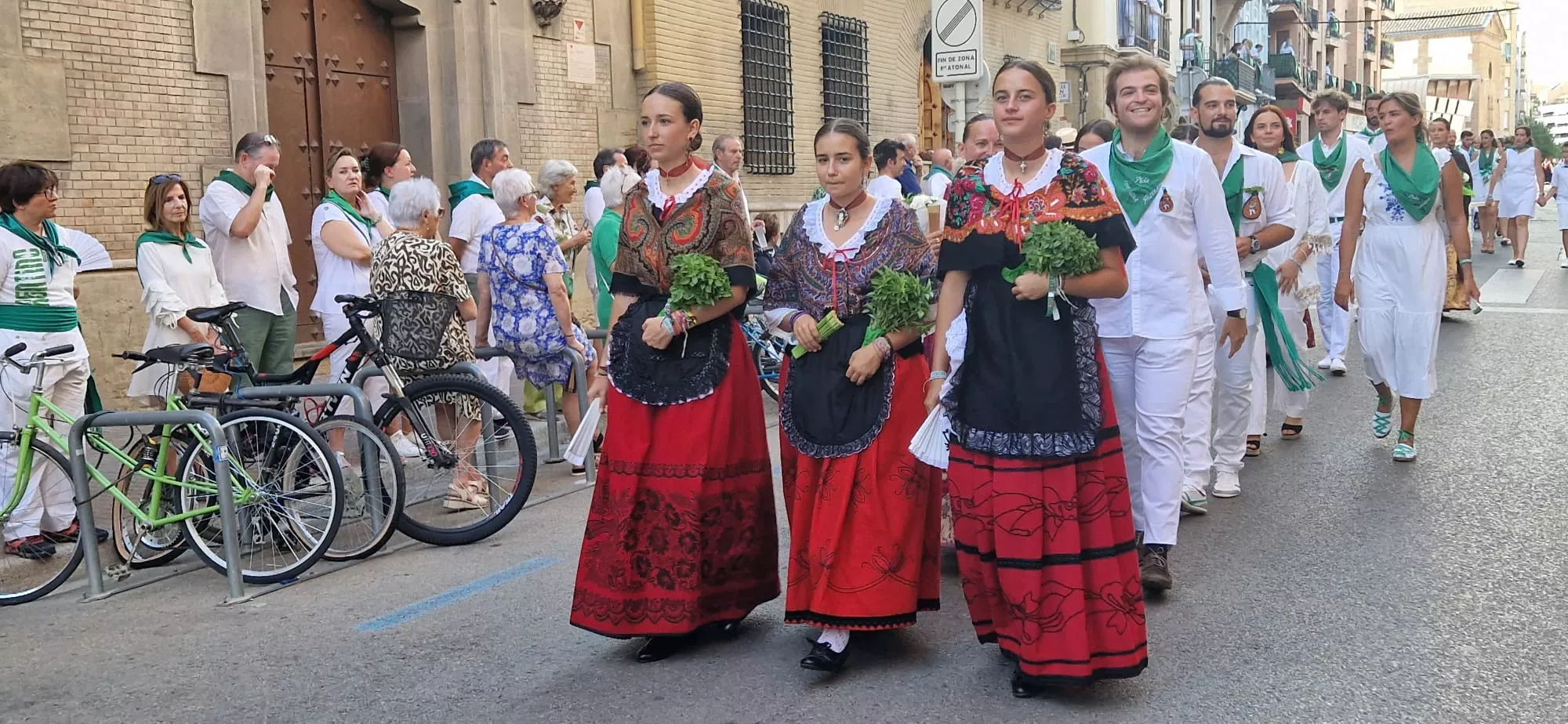 Ofrenda de Flores y Frutos a San Lorenzo. Foto Myriam Martínez