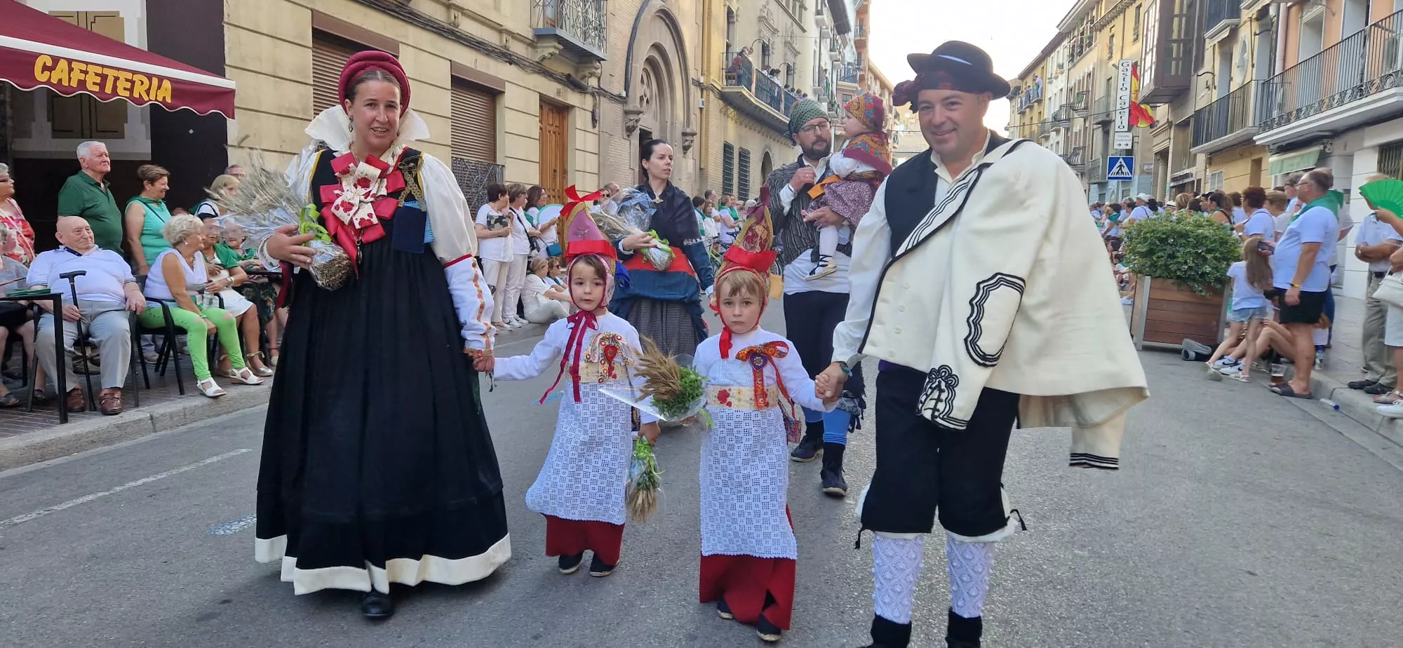 Ofrenda de Flores y Frutos a San Lorenzo. Foto Myriam Martínez