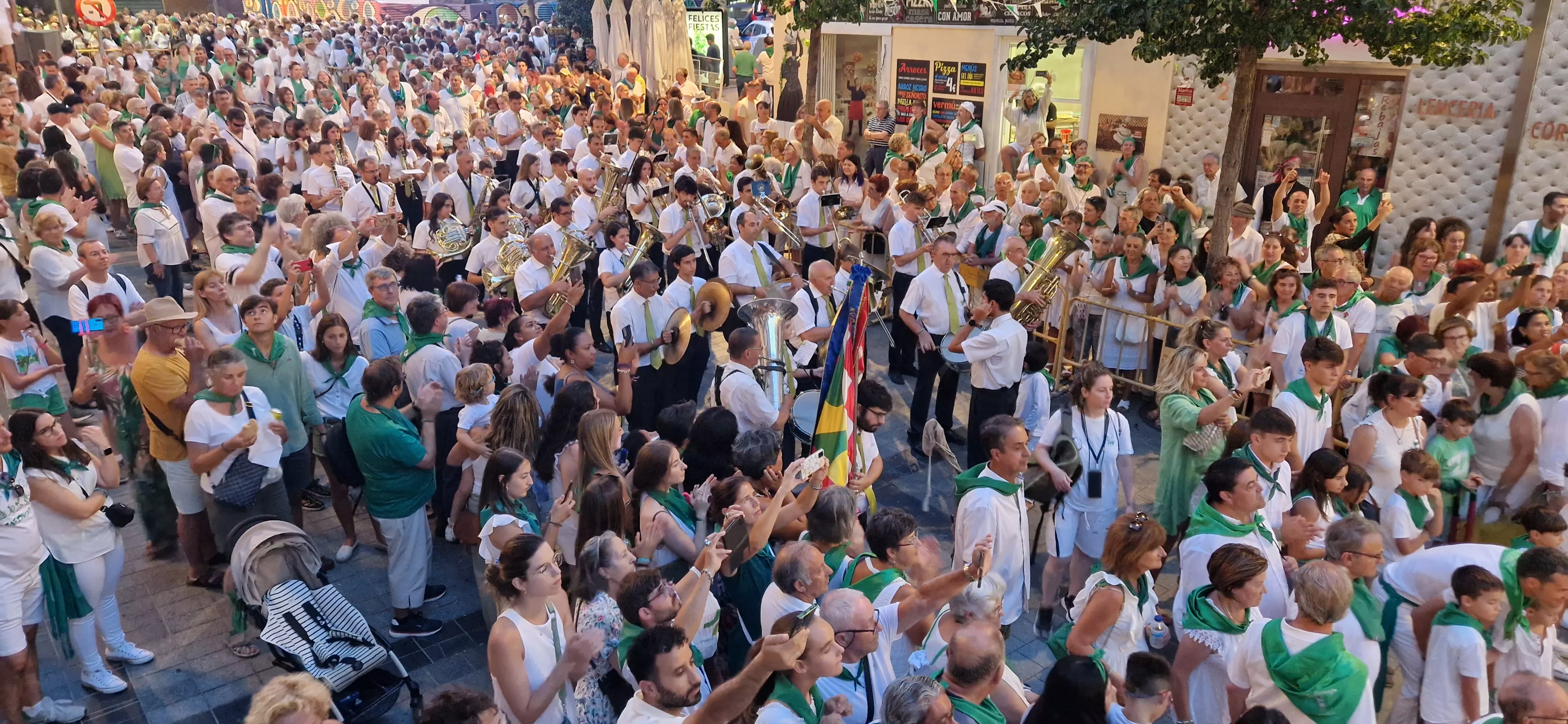 Ofrenda de Flores y Frutos a San Lorenzo. Foto Myriam Martínez