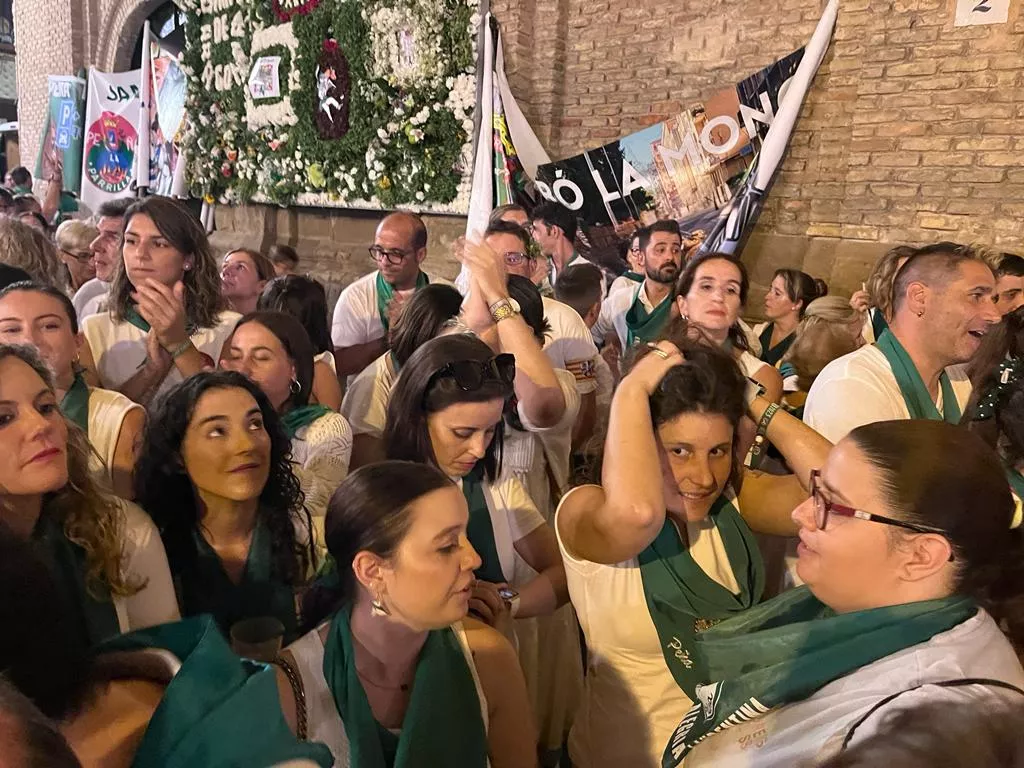 Despedida al Santo en la plaza de San Lorenzo
