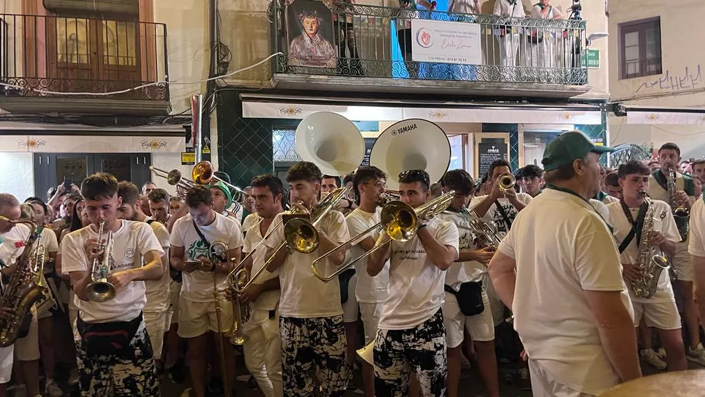 Despedida al Santo en la plaza de San Lorenzo