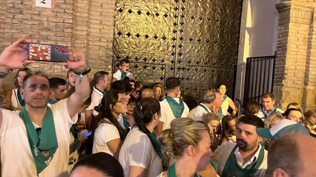 Despedida al Santo en la plaza de San Lorenzo