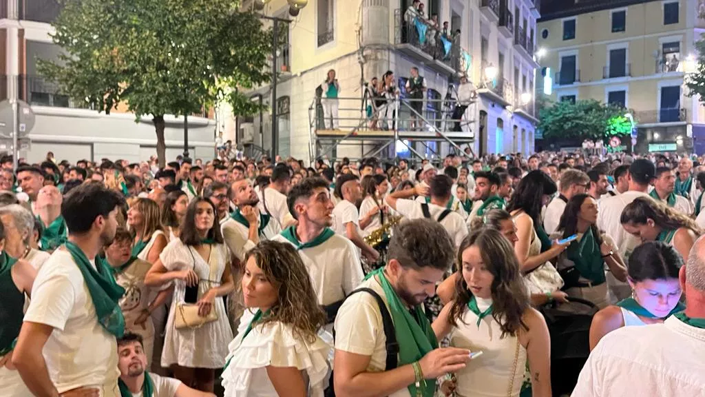 Despedida al Santo en la plaza de San Lorenzo