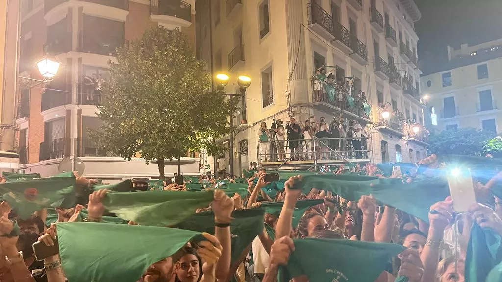Despedida al Santo en la plaza de San Lorenzo