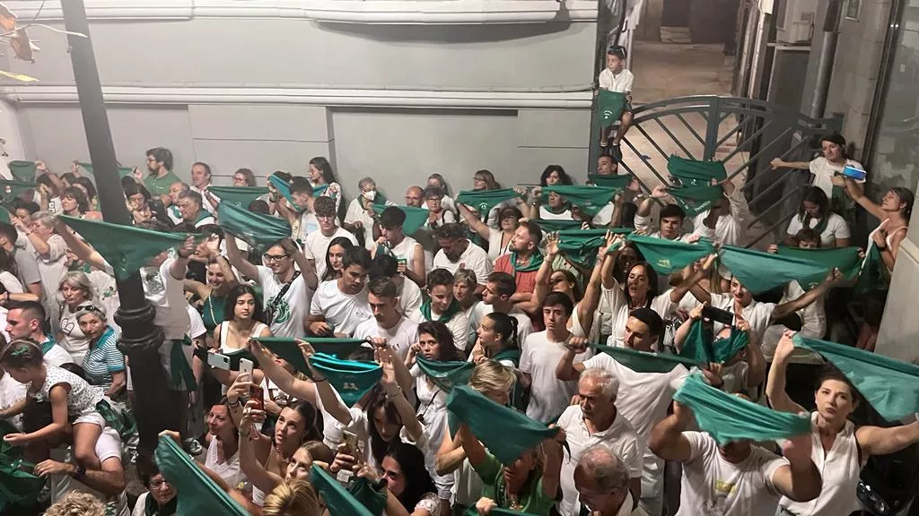 Despedida al Santo en la plaza de San Lorenzo