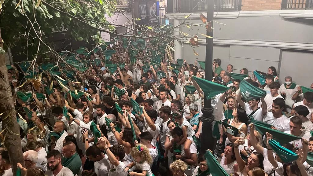 Despedida al Santo en la plaza de San Lorenzo