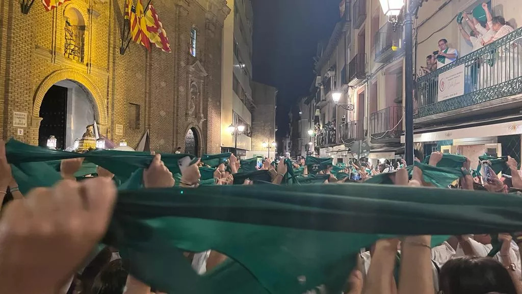 Despedida al Santo en la plaza de San Lorenzo