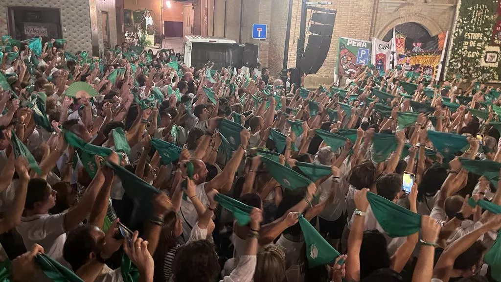 Despedida al Santo en la plaza de San Lorenzo