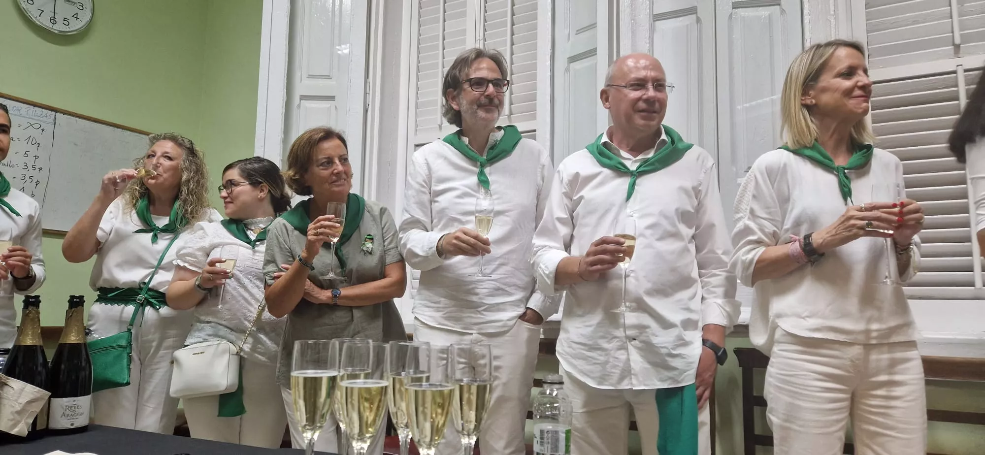 Brindis posterior a la Traca Final de Fiestas. Foto Myriam Martínez