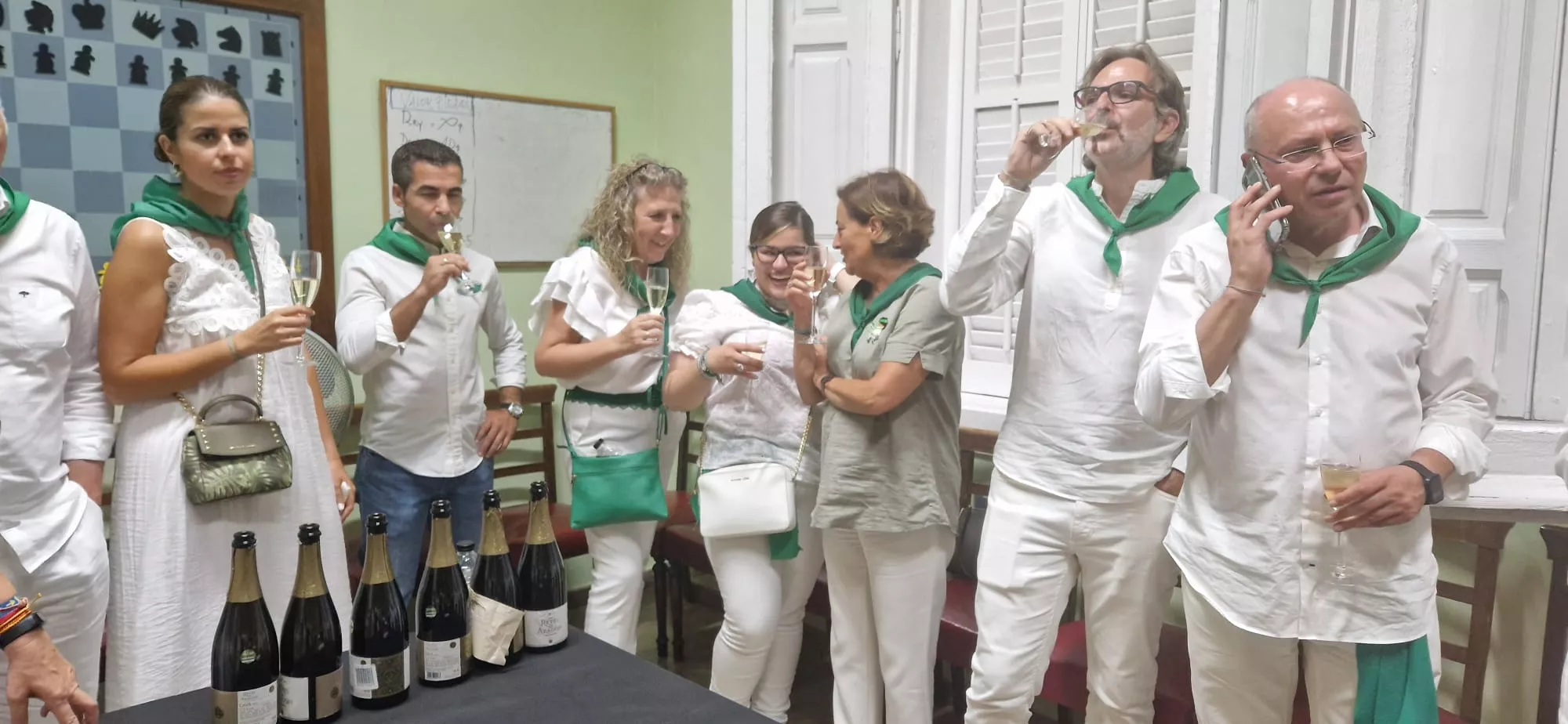 Brindis posterior a la Traca Final de Fiestas. Foto Myriam Martínez