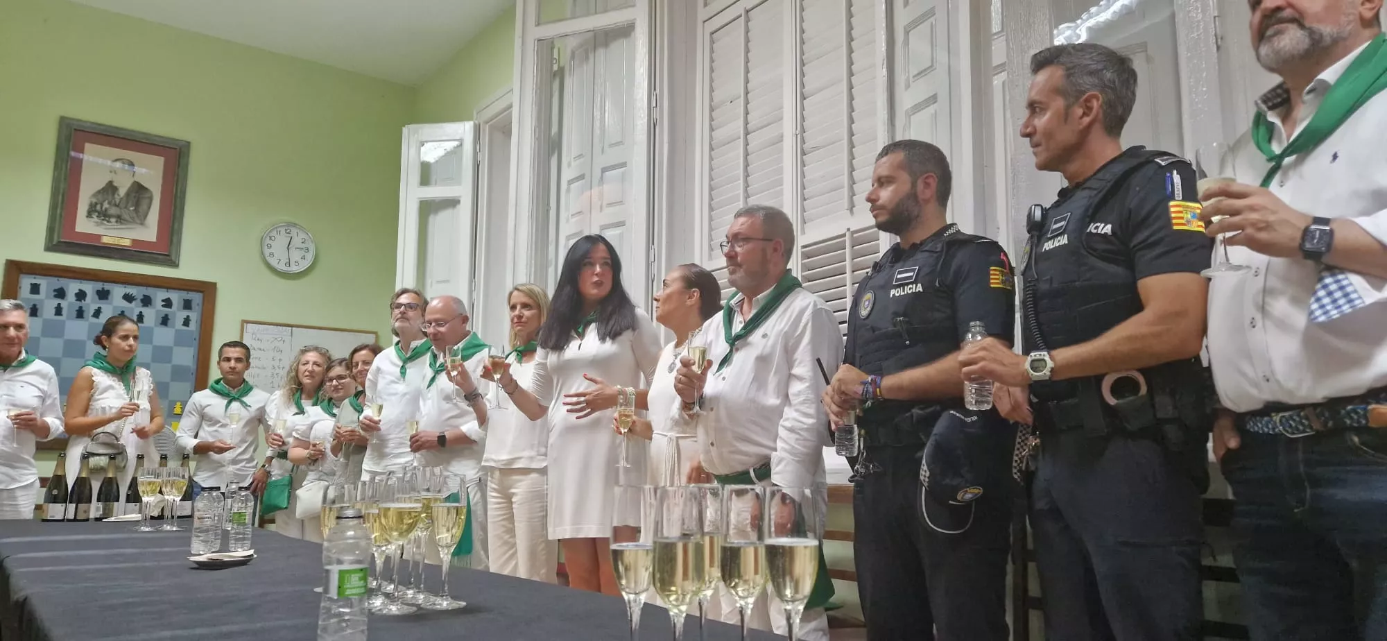 Brindis posterior a la Traca Final de Fiestas. Foto Myriam Martínez