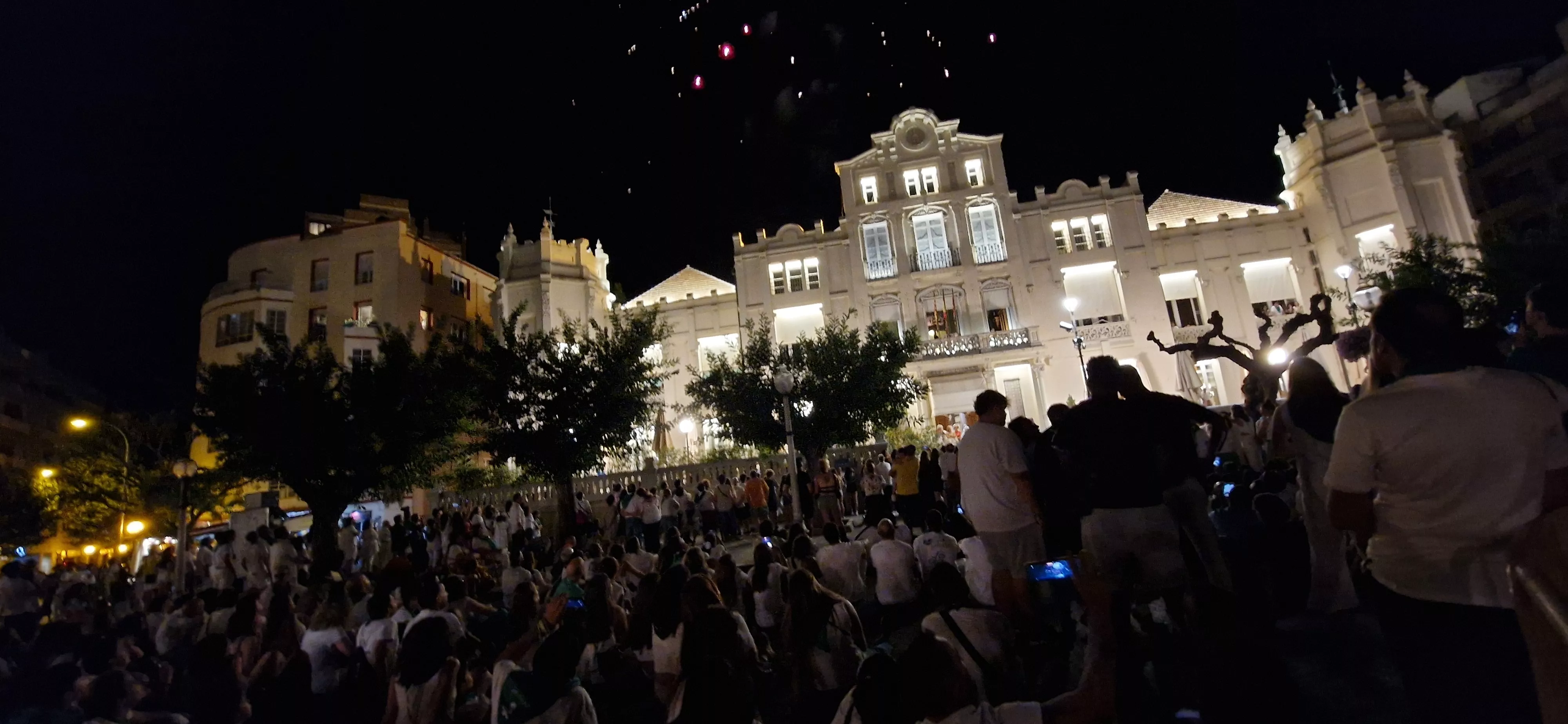 Traca final de fiestas. Foto Myriam Martínez