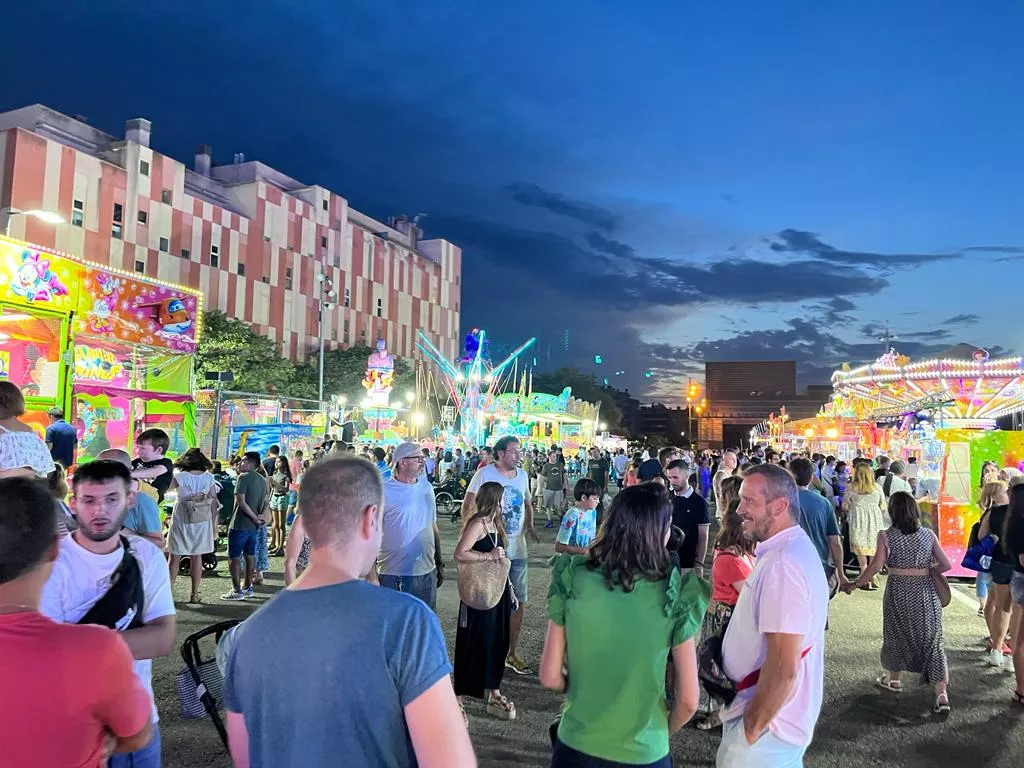 El recinto ferial en el último día para disfrutar de las atracciones. Foto: Mercedes Manterola