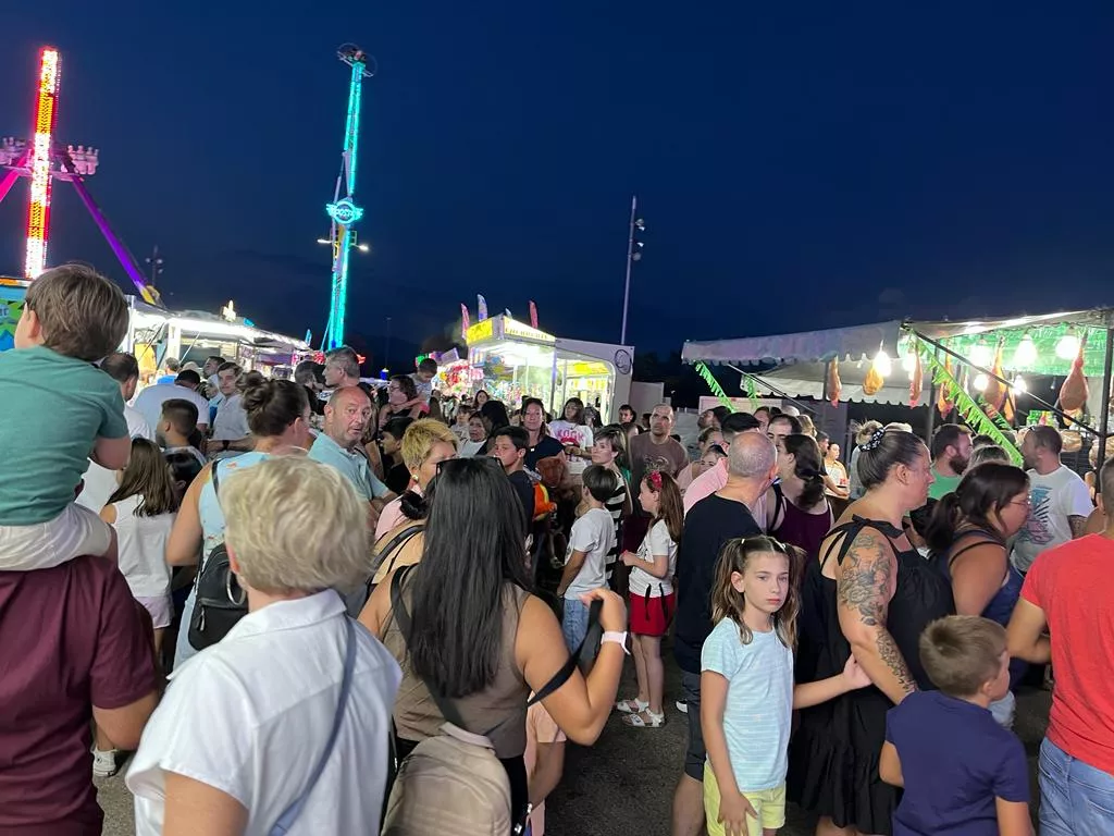 El recinto ferial en el último día para disfrutar de las atracciones. Foto: Mercedes Manterola