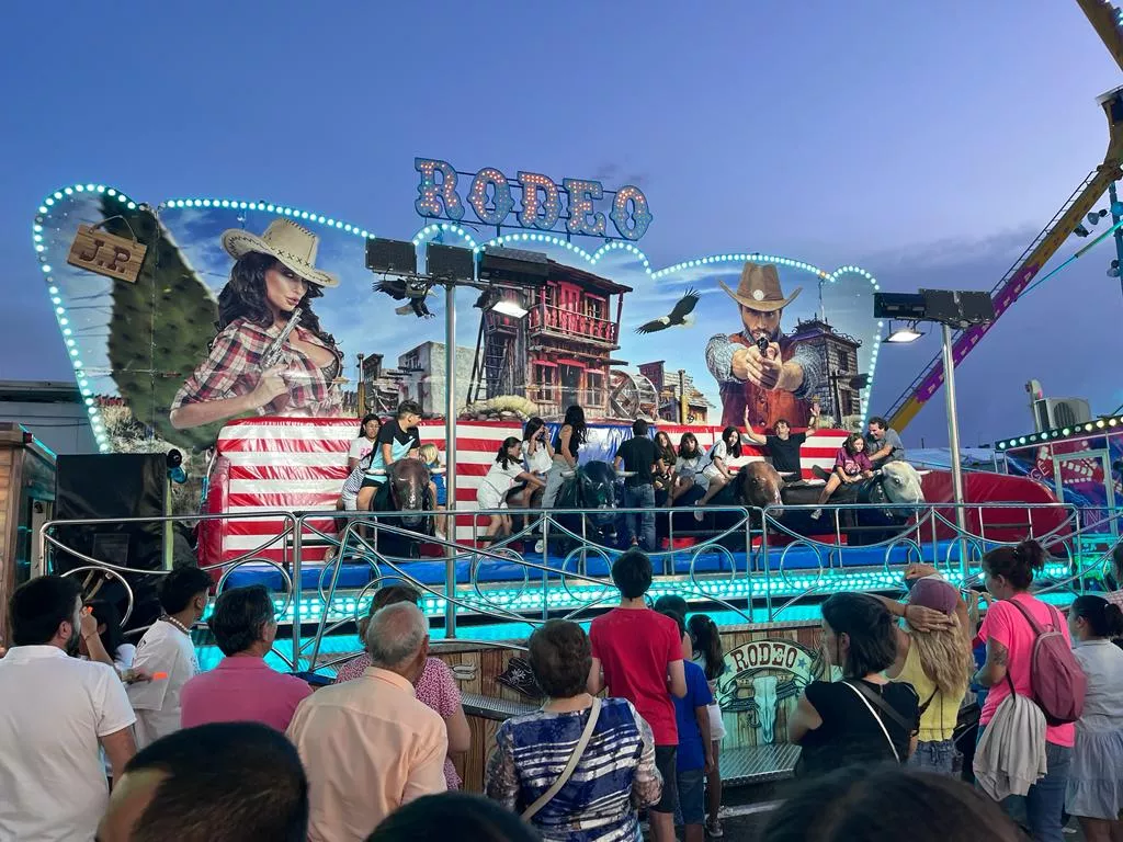 El recinto ferial en el último día para disfrutar de las atracciones. Foto: Mercedes Manterola