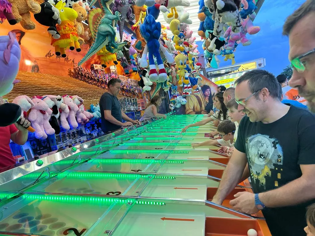 El recinto ferial en el último día para disfrutar de las atracciones. Foto: Mercedes Manterola