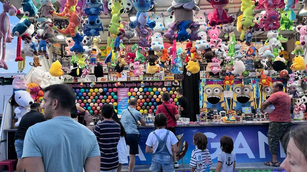El recinto ferial en el último día para disfrutar de las atracciones. Foto: Mercedes Manterola
