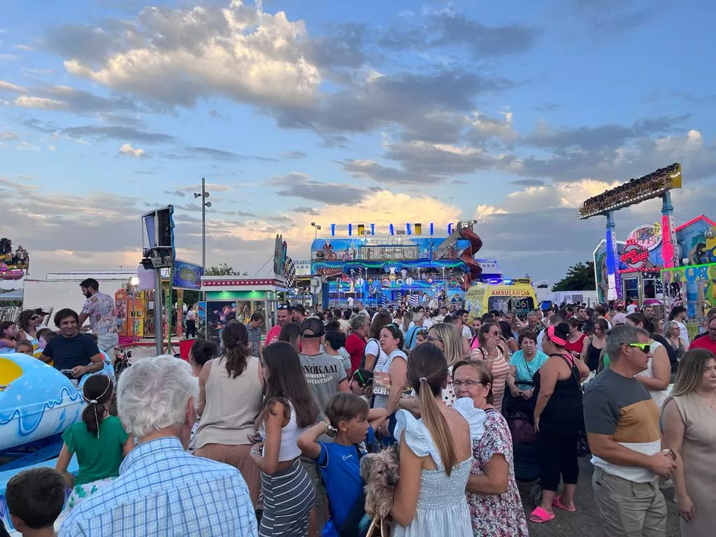 El recinto ferial en el último día para disfrutar de las atracciones. Foto: Mercedes Manterola