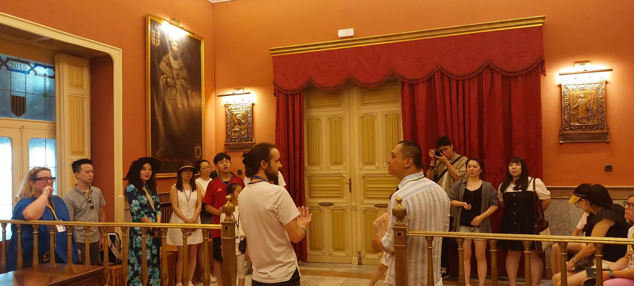 Visita de los participantes en el World Music Connection Festival a Huesca