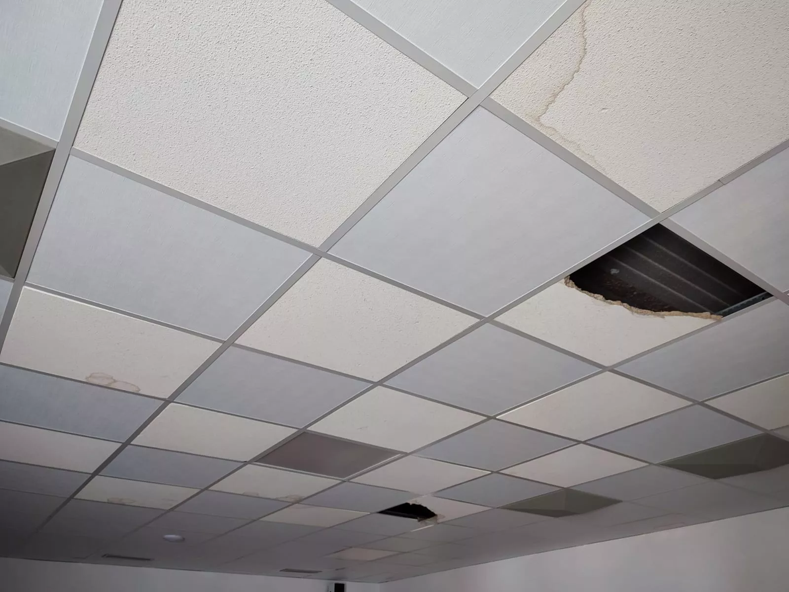 Daños en el IES Ramón y Cajal de Huesca