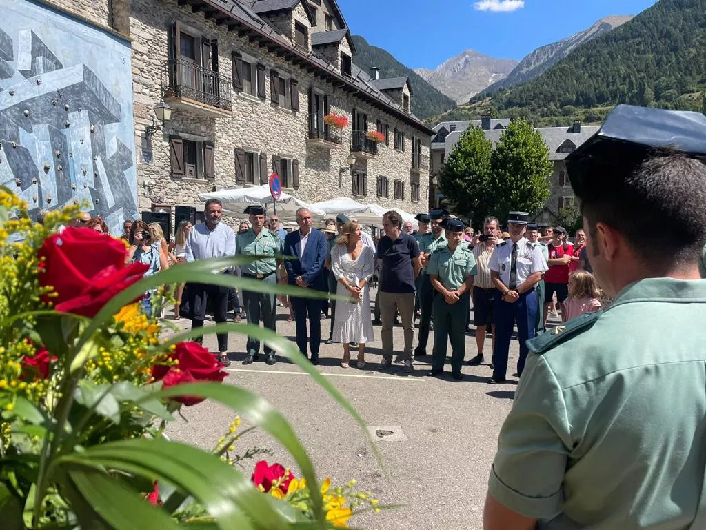 Homenaje en Sallent de Gállego a los guardias José Ángel de Jesús e Irene Fernández