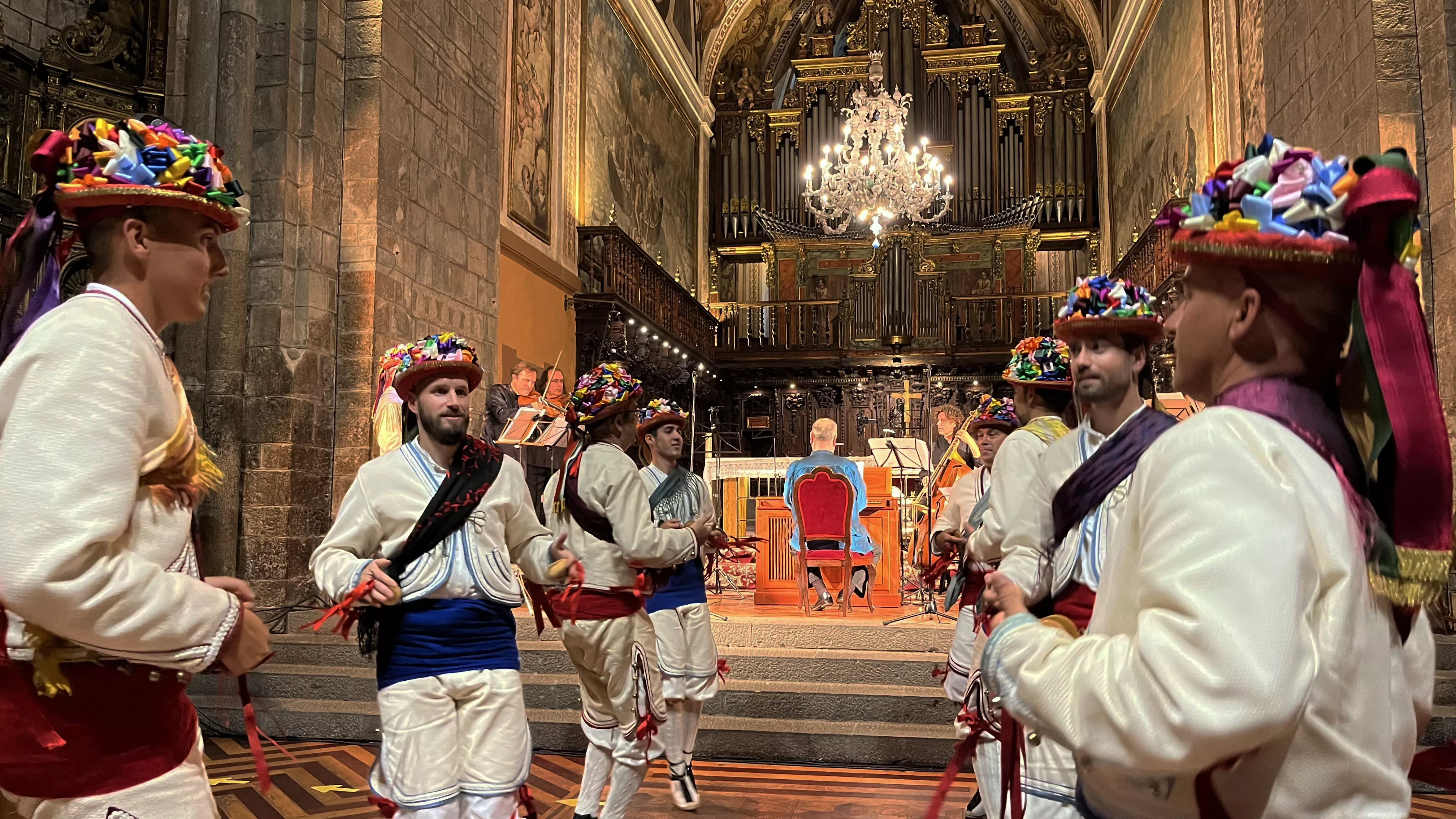 Al Aire Español ofrece un soberbio cierre en la Catedral de Jaca al Festival Camino de Santiago.