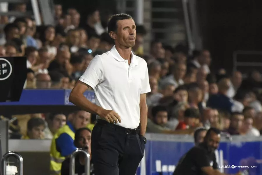Cuco Ziganda, entrenador del Huesca Cuco Ziganda, entrenador del Huesca