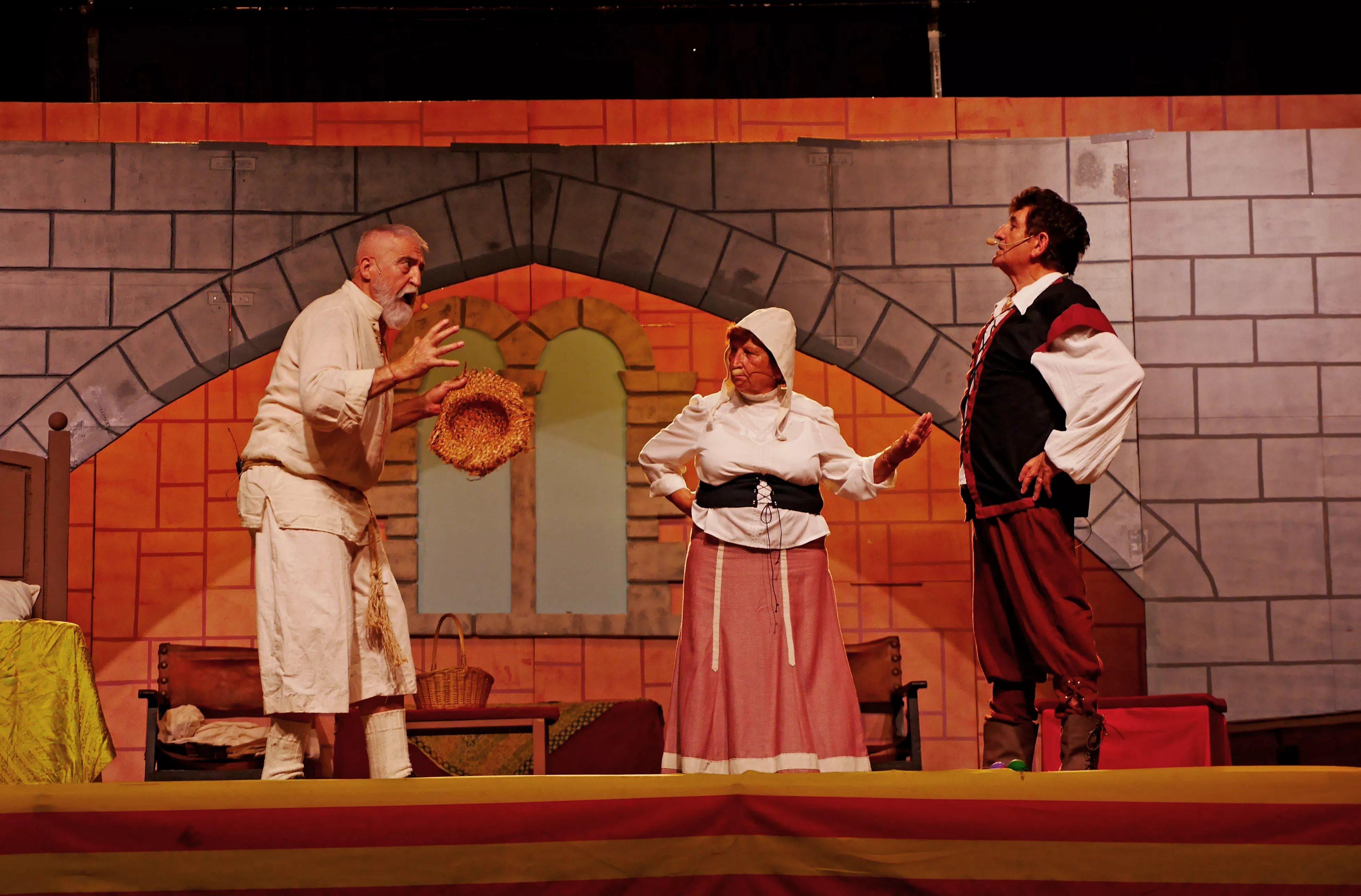 Representación teatral en Graus. Foto: Miguel Clavería