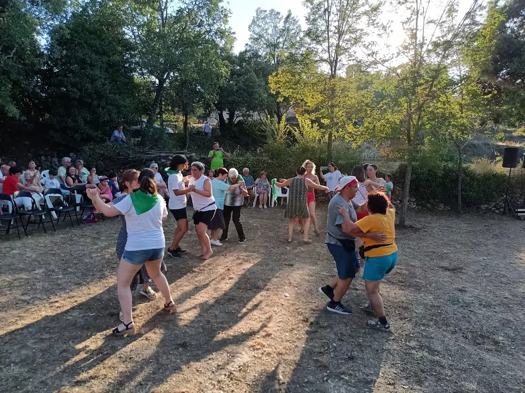 Baile con la Orquestina del Fabirol.