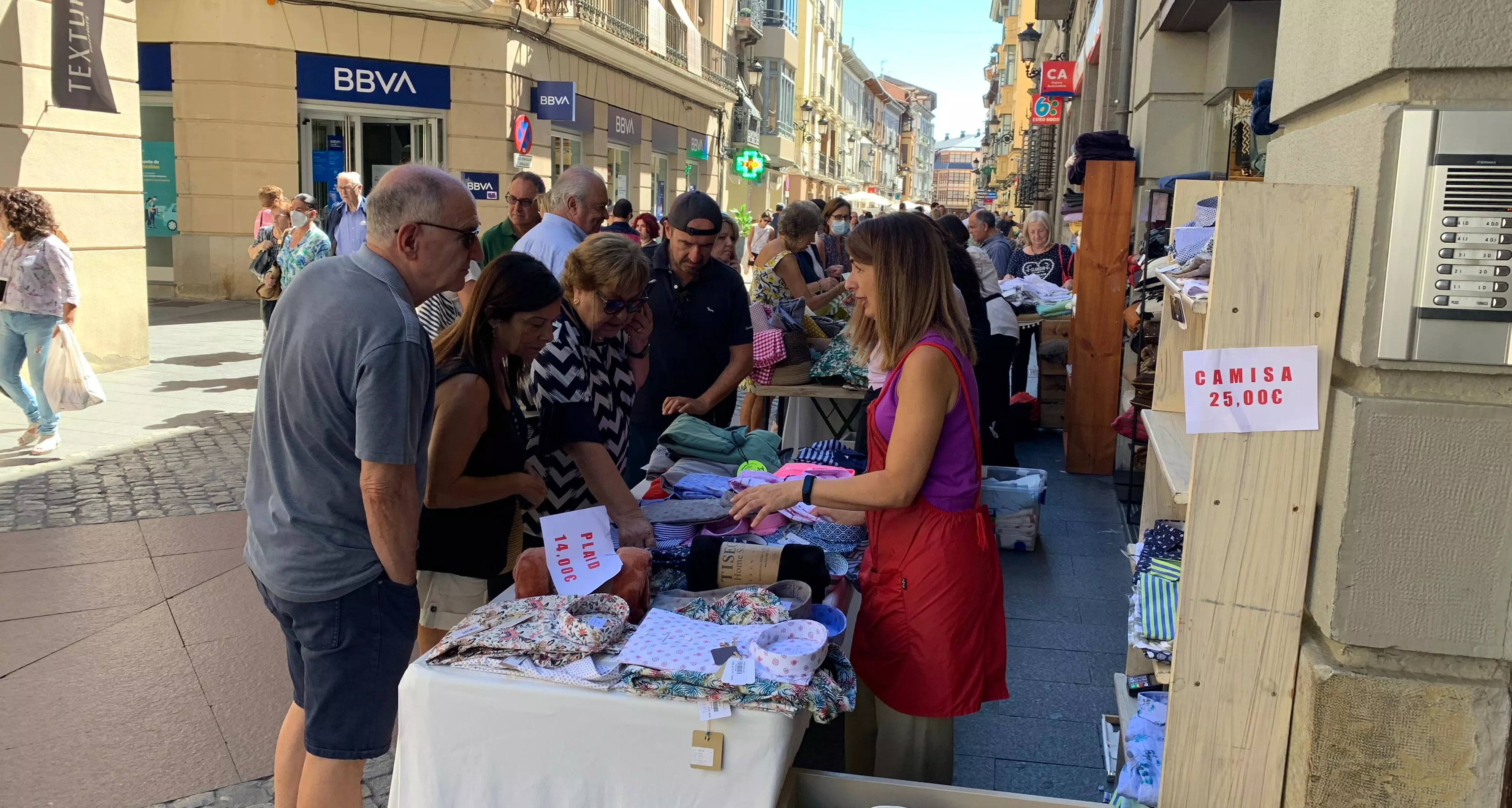 Acomseja pone el broche al verano con la tradicional Fiesta del Comercio en la Calle.