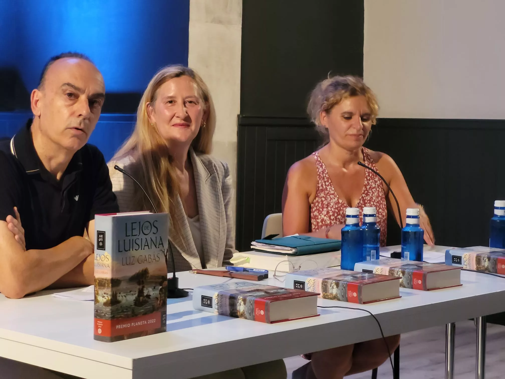 Alfredo Sancho, Luz Gabás y Marian González en el acto del 70 aniversario de la Biblioteca de Benabarre