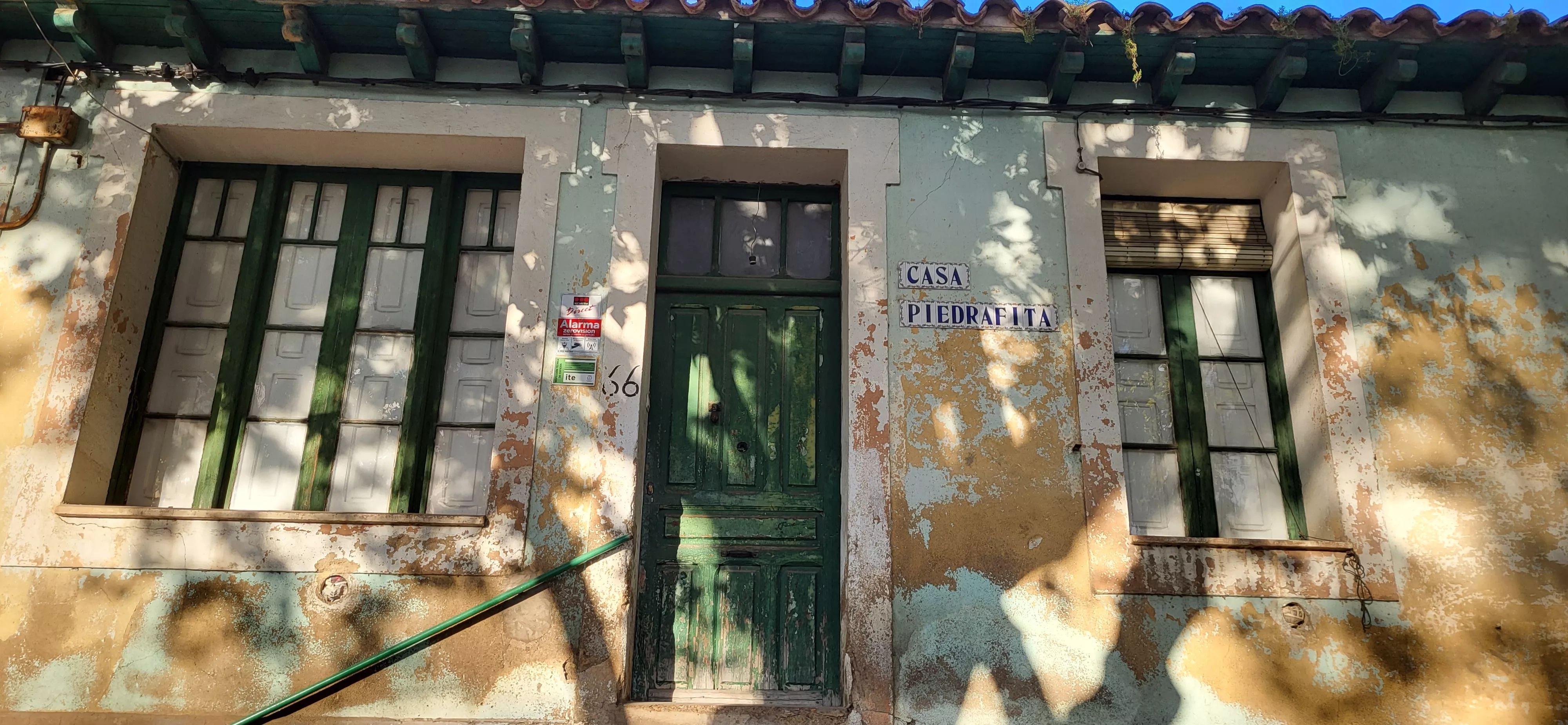 Casa Piedrafita en el paseo Lucas Mallada de Huesca.