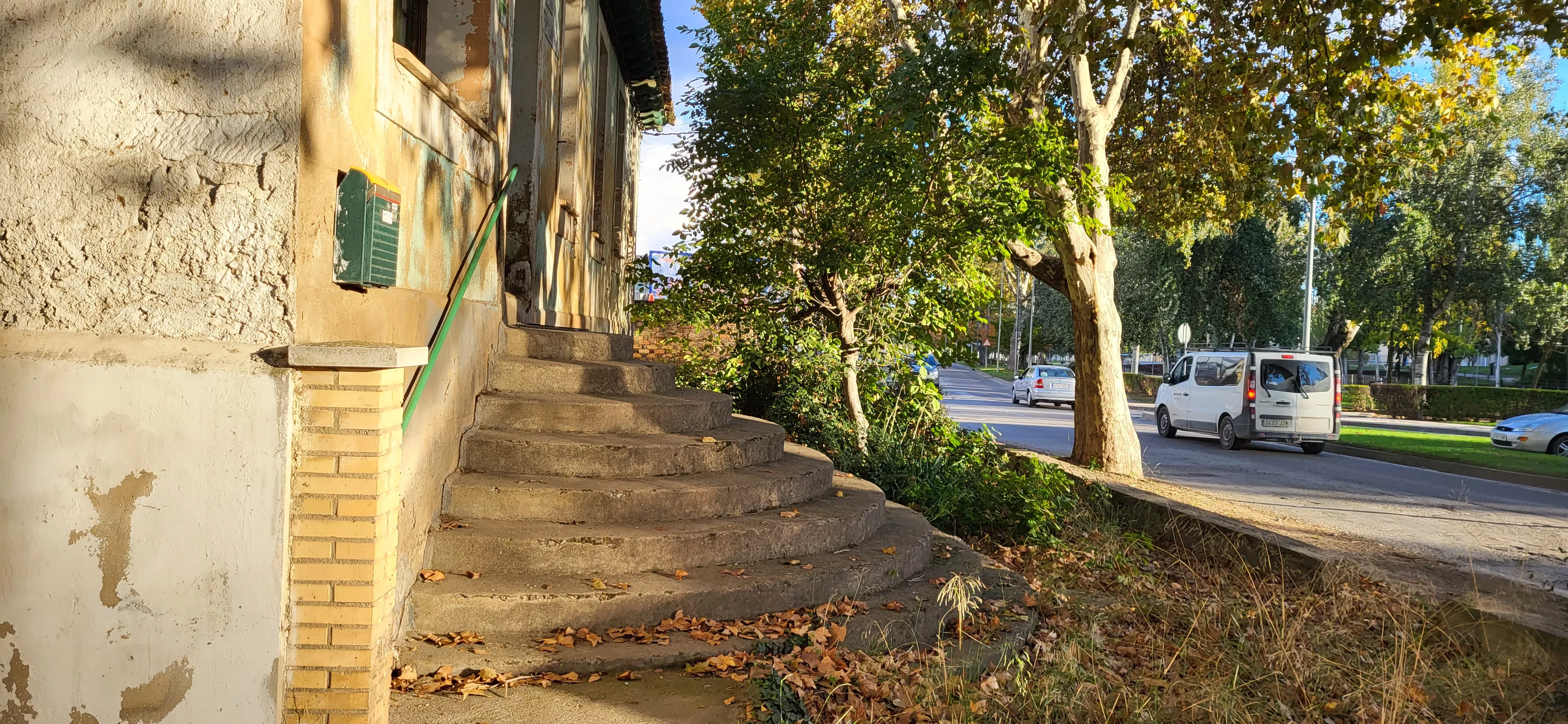 Casa Piedrafita en el paseo Lucas Mallada de Huesca.