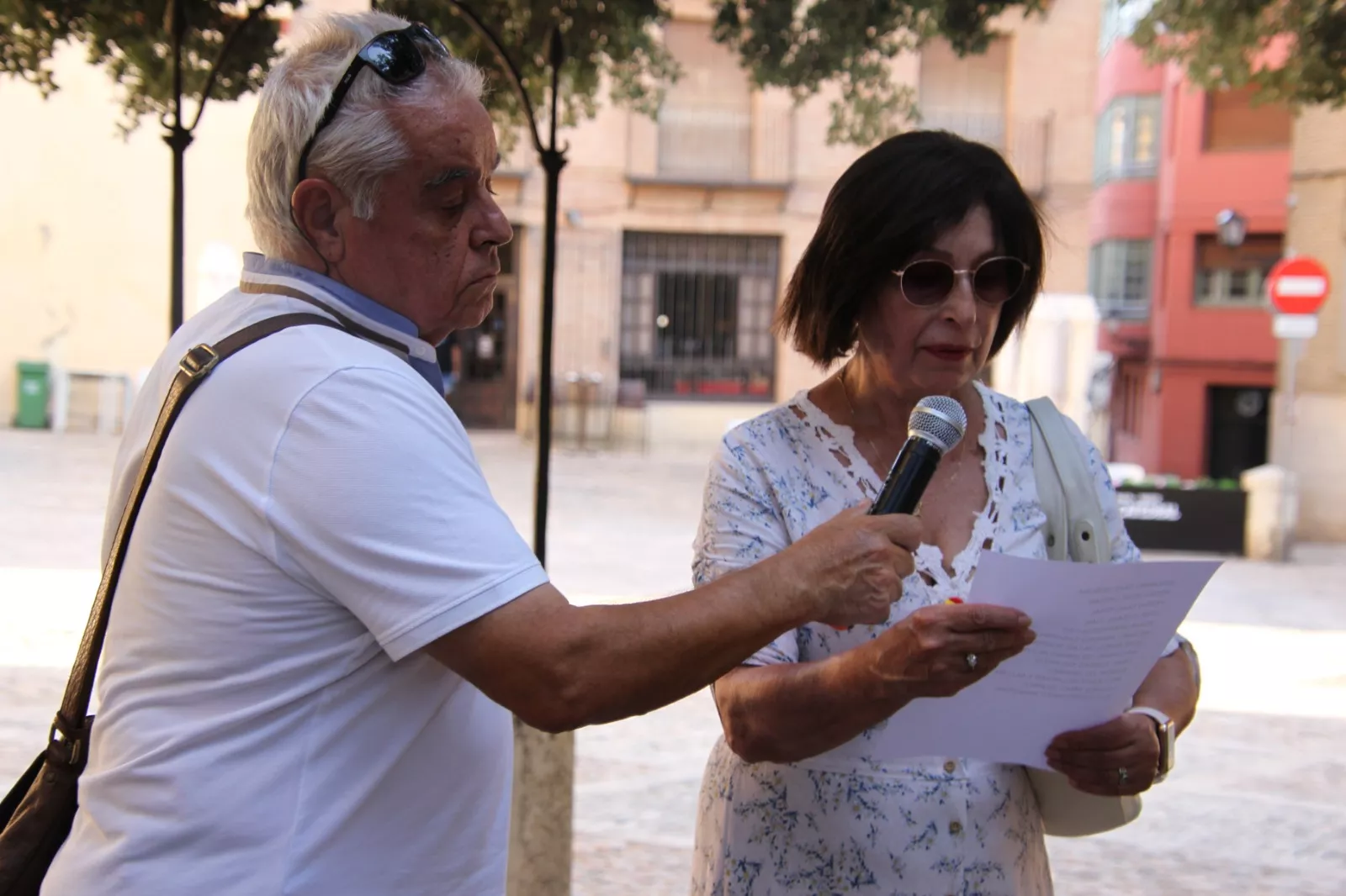 Acto de homenaje y recuerdo convocada por el Círculo Republicano Manolín Abad de Huesca. Foto Carlos Neofato