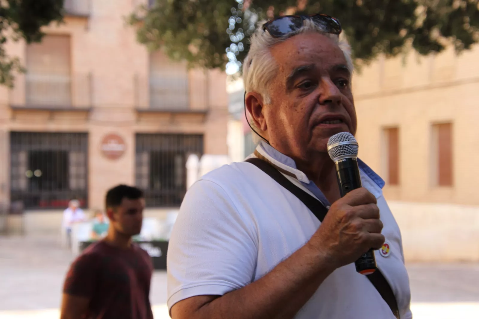 Acto de homenaje y recuerdo convocada por el Círculo Republicano Manolín Abad de Huesca. Foto Carlos Neofato